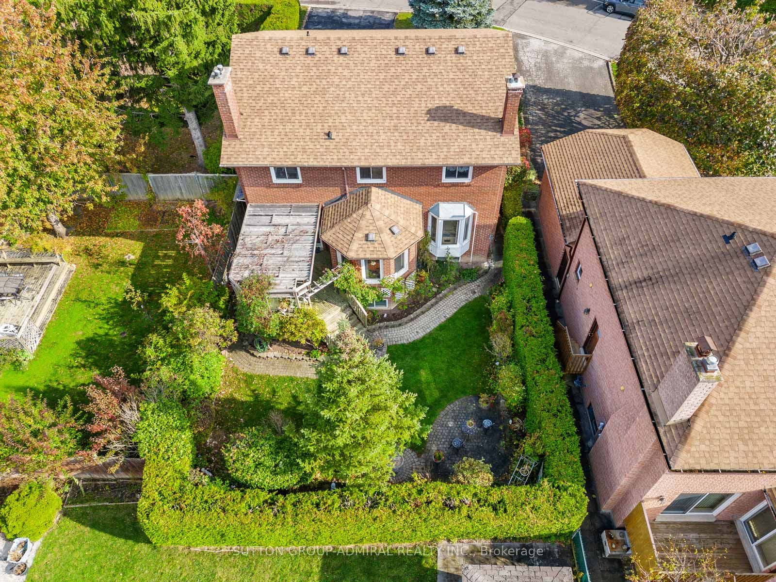 84 Pearson Ave