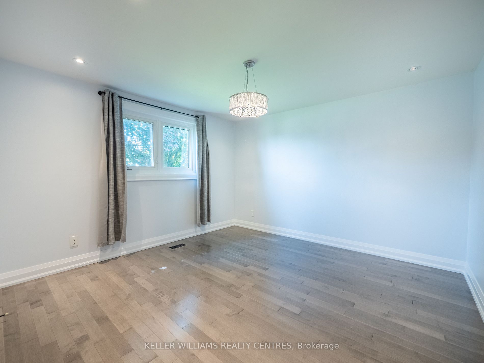 25 Townsend Ave