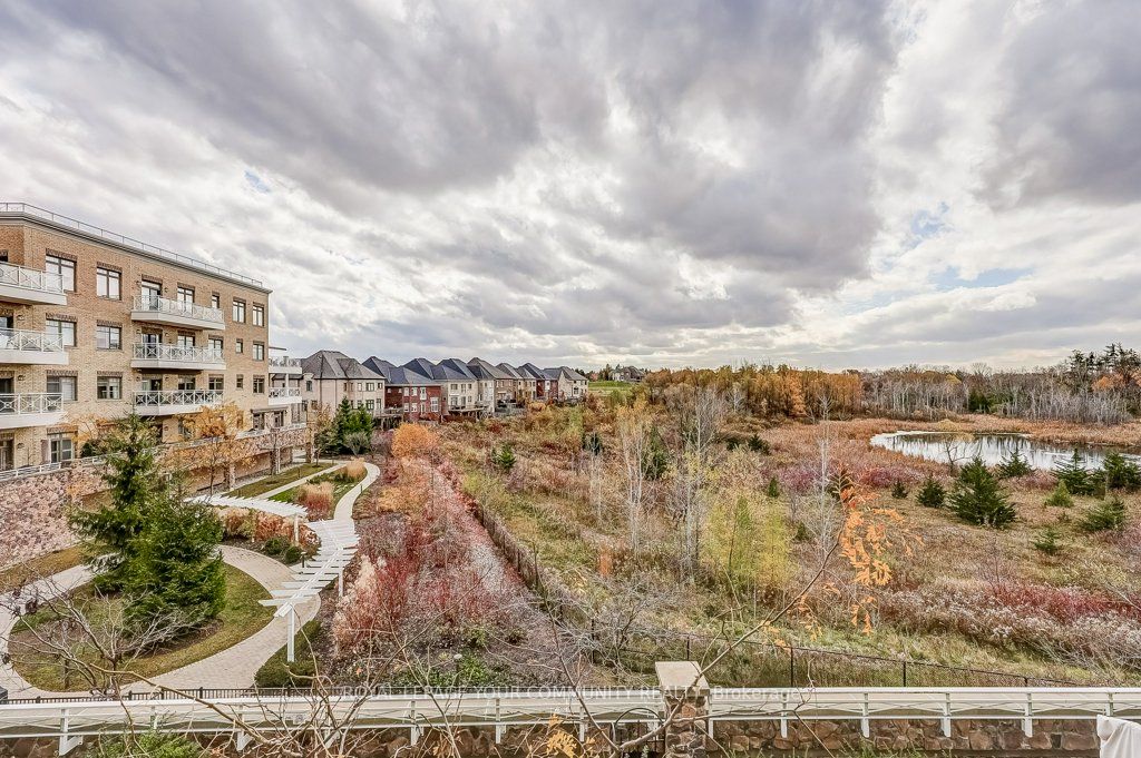 80 Burns Blvd, #221