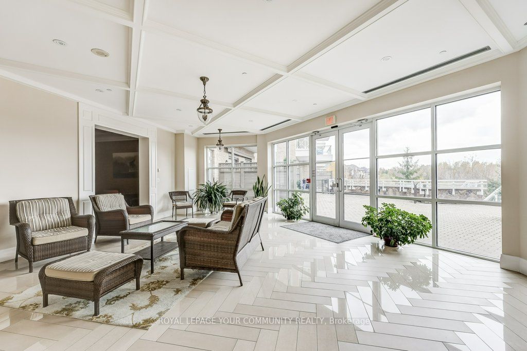 80 Burns Blvd, #221