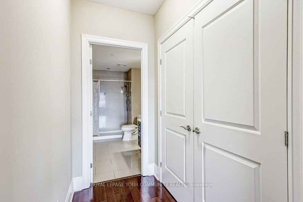 80 Burns Blvd, #221