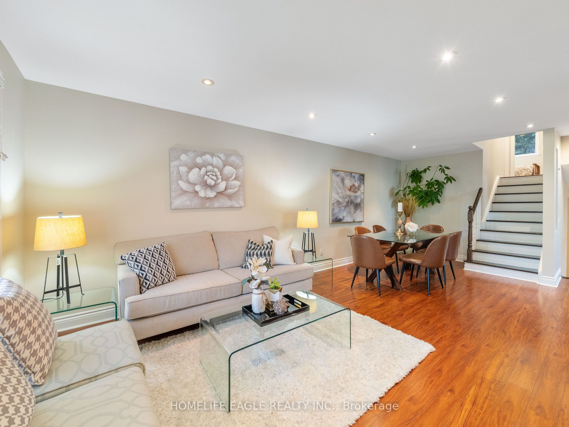 52 Lillooet Cres