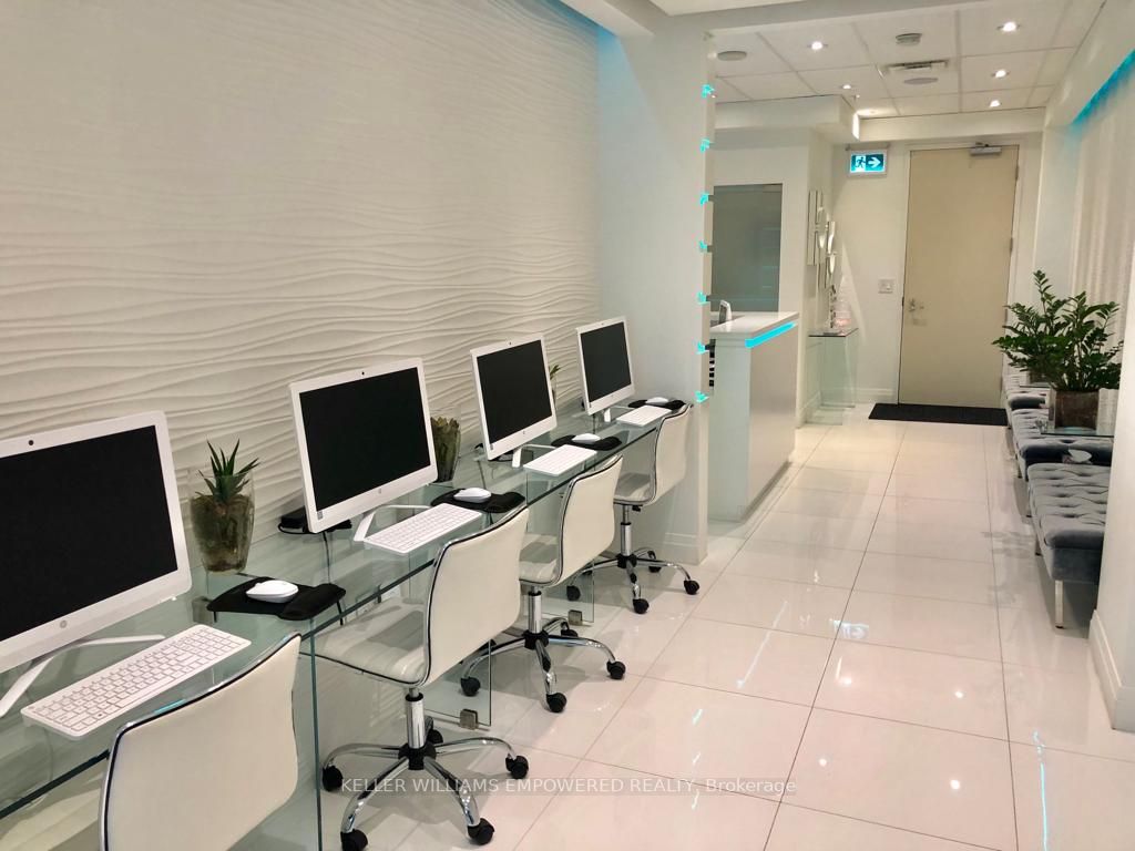 7191 Yonge St, #612