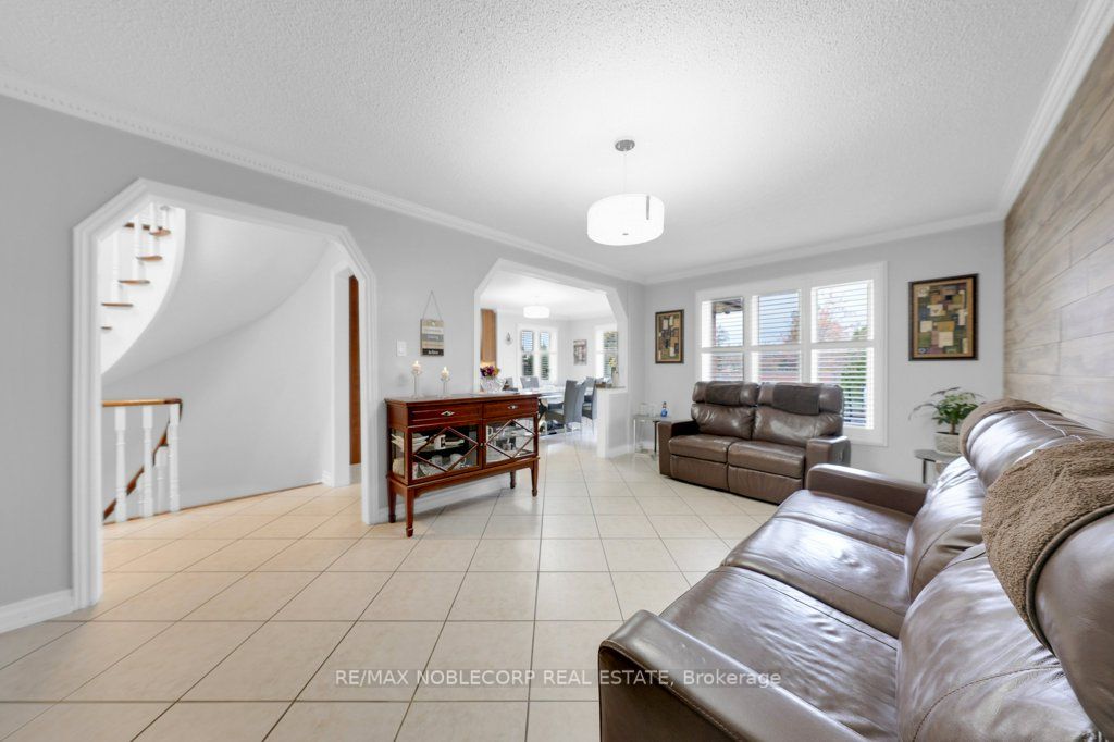 70 Lime Dr