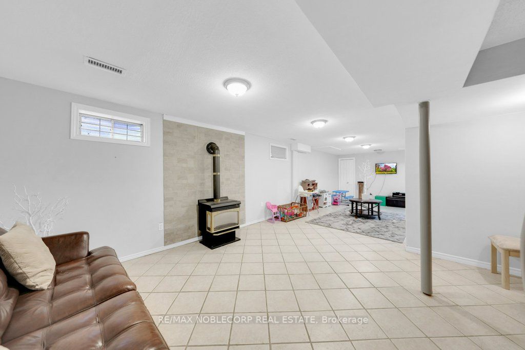 70 Lime Dr