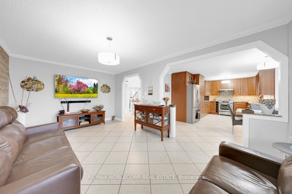 70 Lime Dr