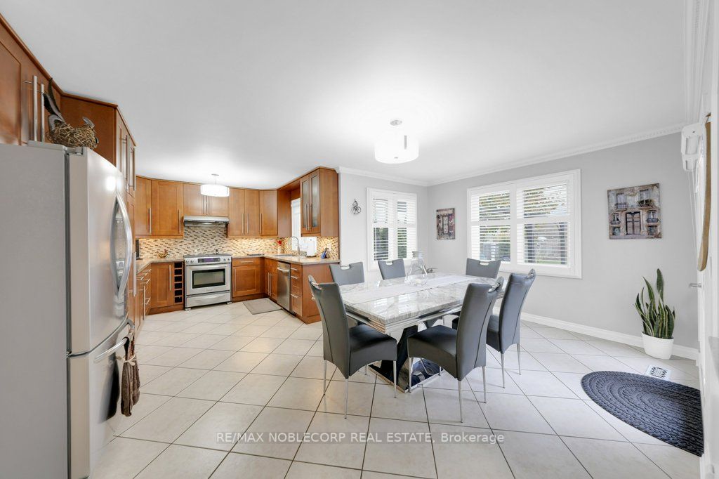 70 Lime Dr