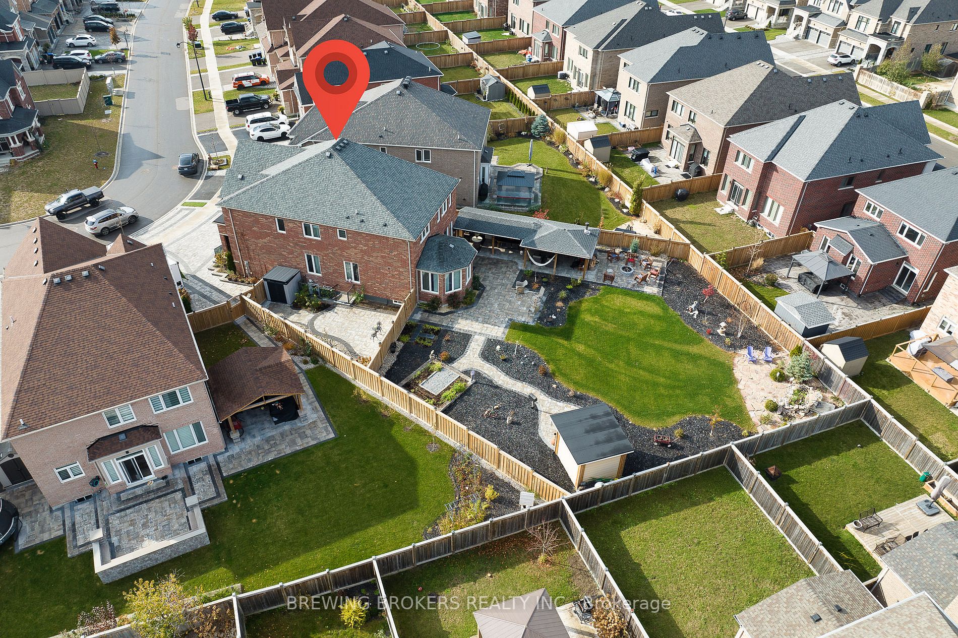 39 Empire Dr S