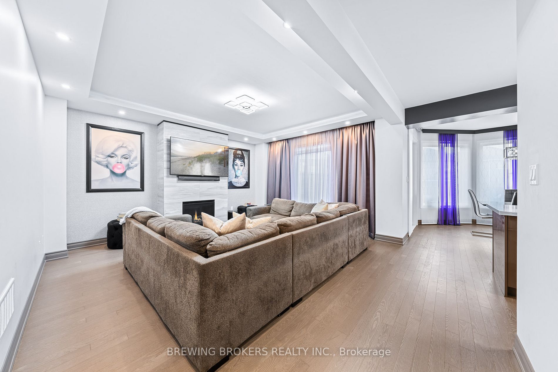 39 Empire Dr S