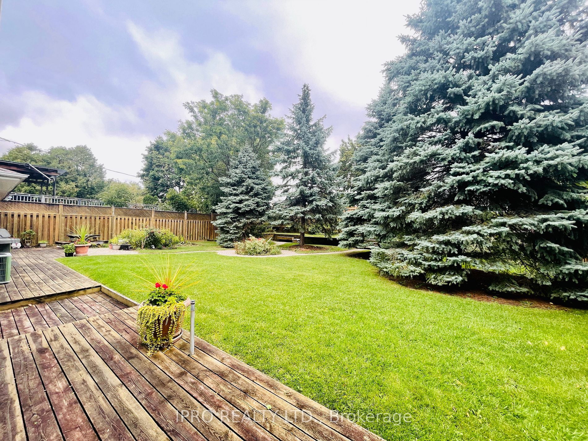 40 Donhill Cres