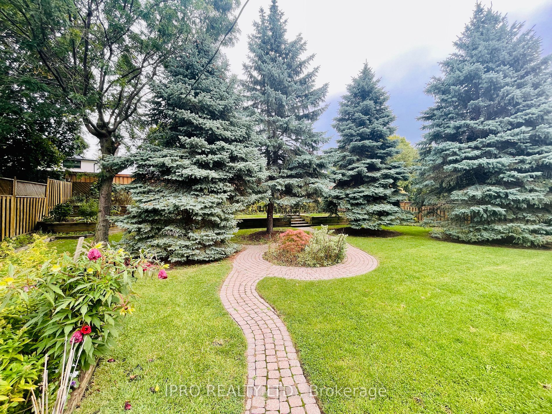 40 Donhill Cres