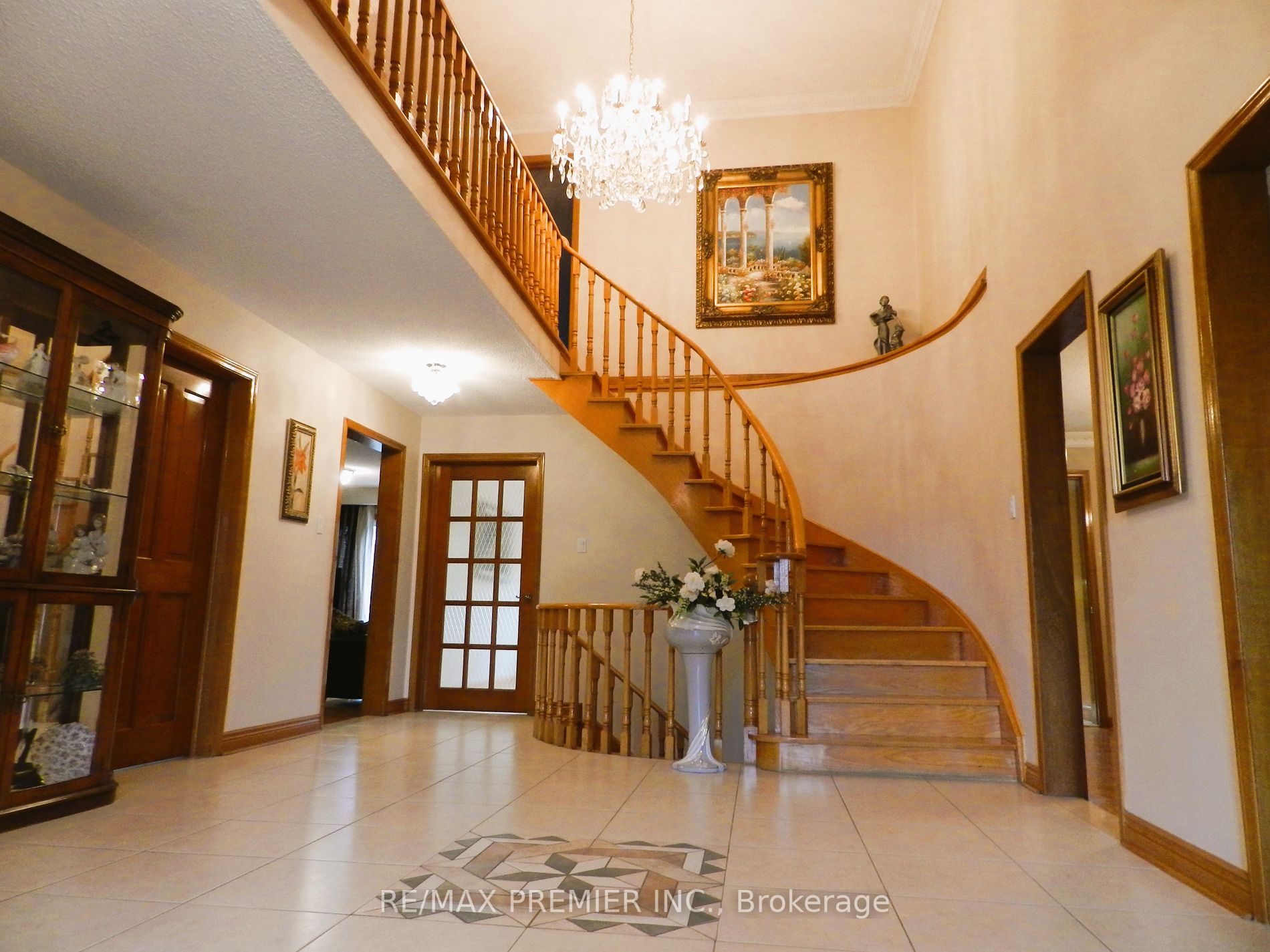 136 Villa Park Dr