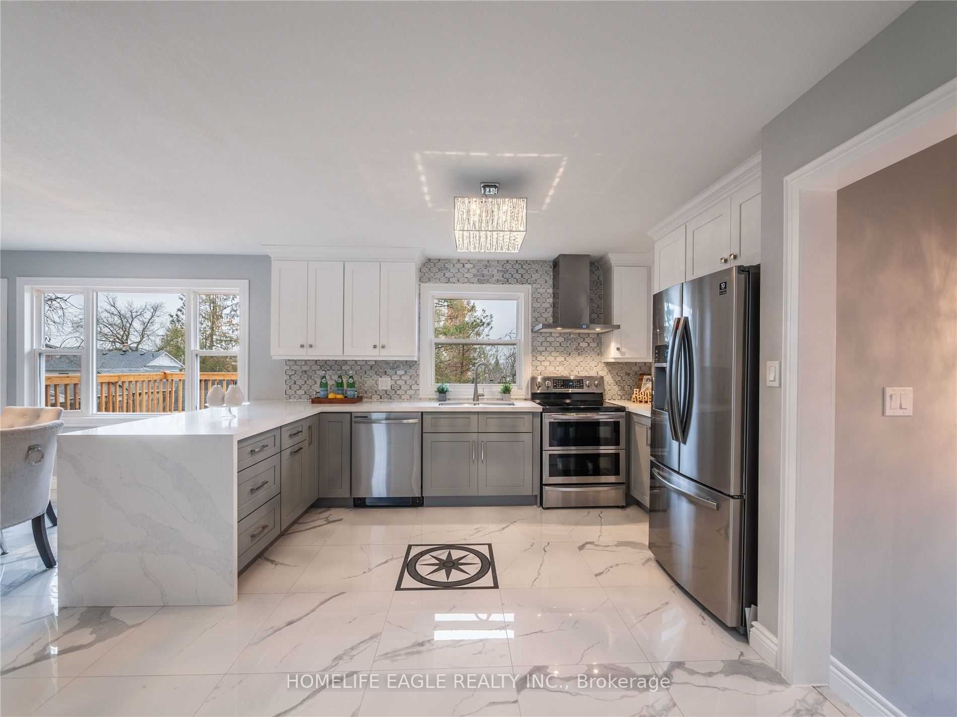 79 Simcoe Rd