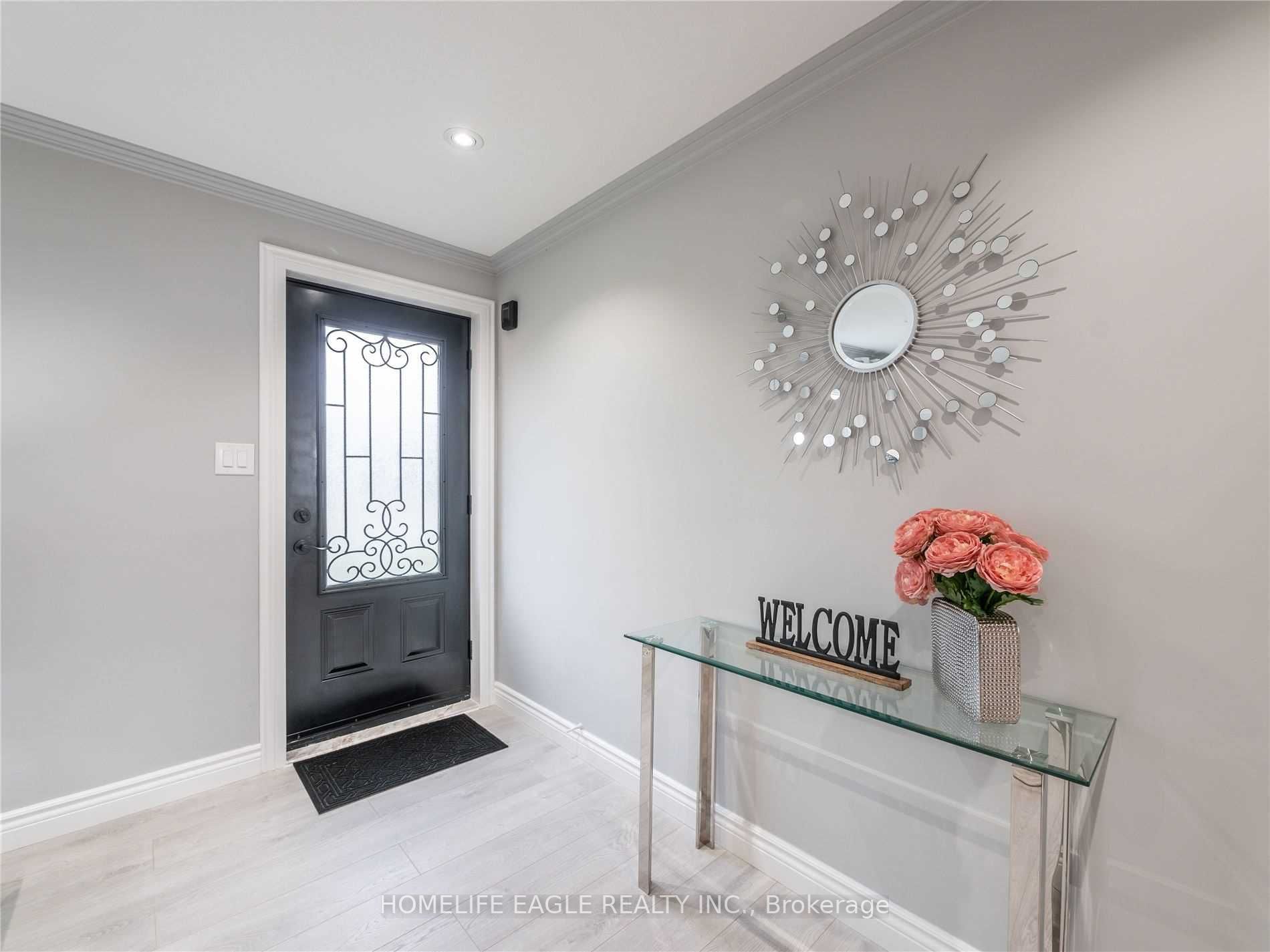 79 Simcoe Rd