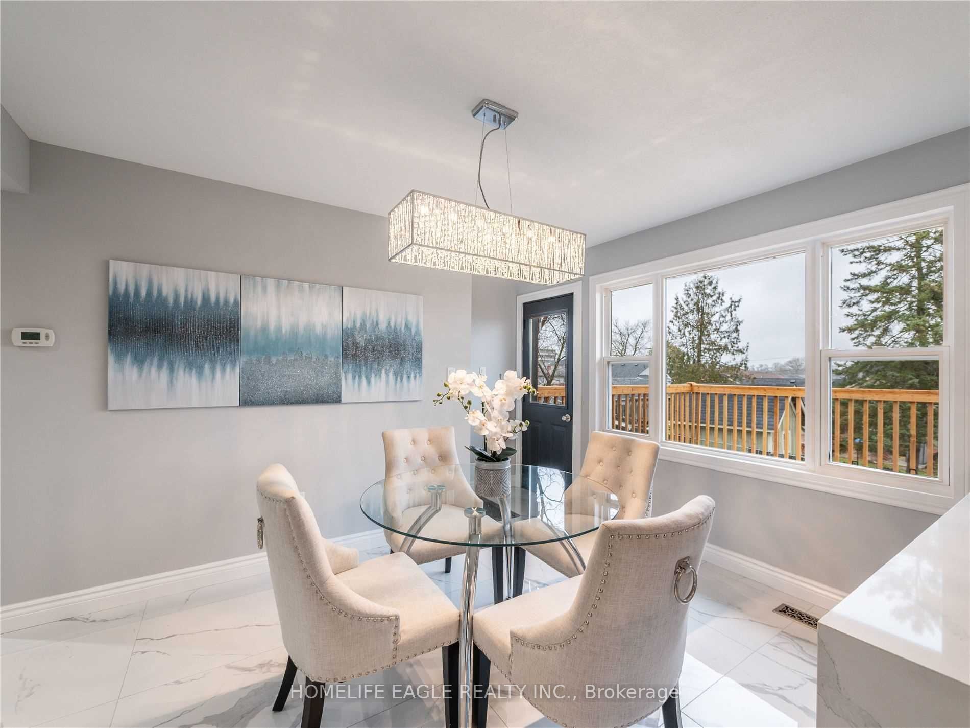 79 Simcoe Rd