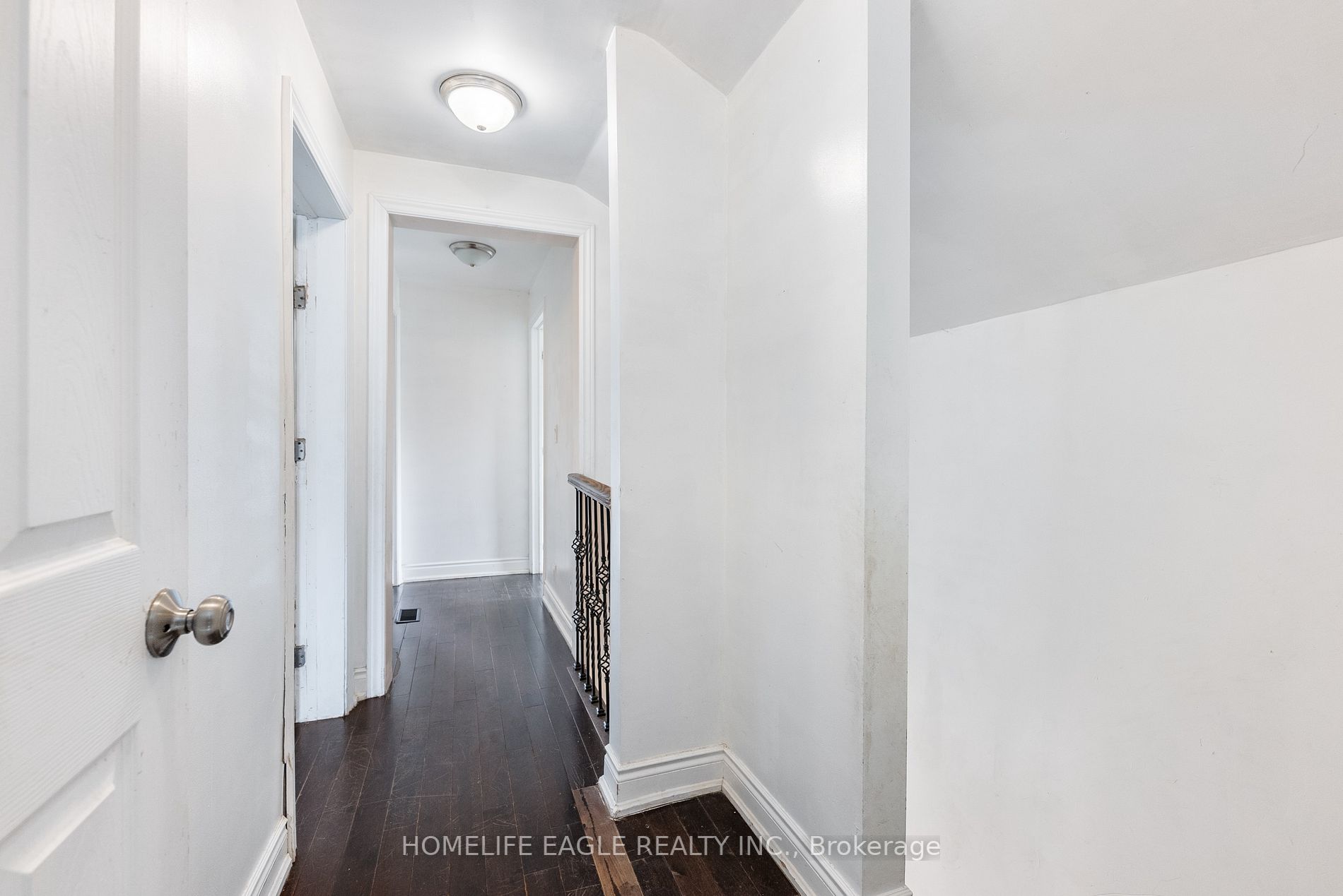 87 Simcoe Rd