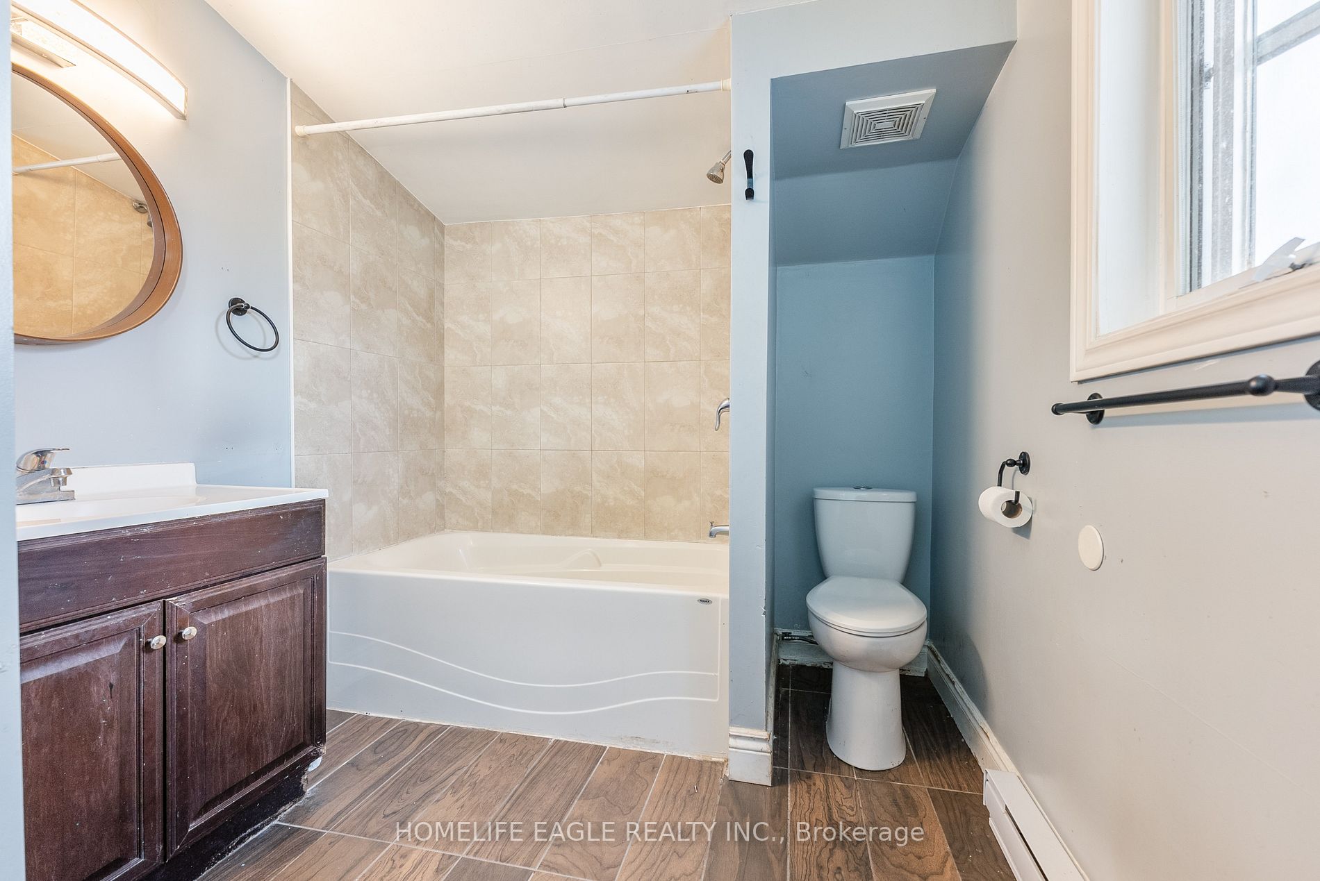 87 Simcoe Rd