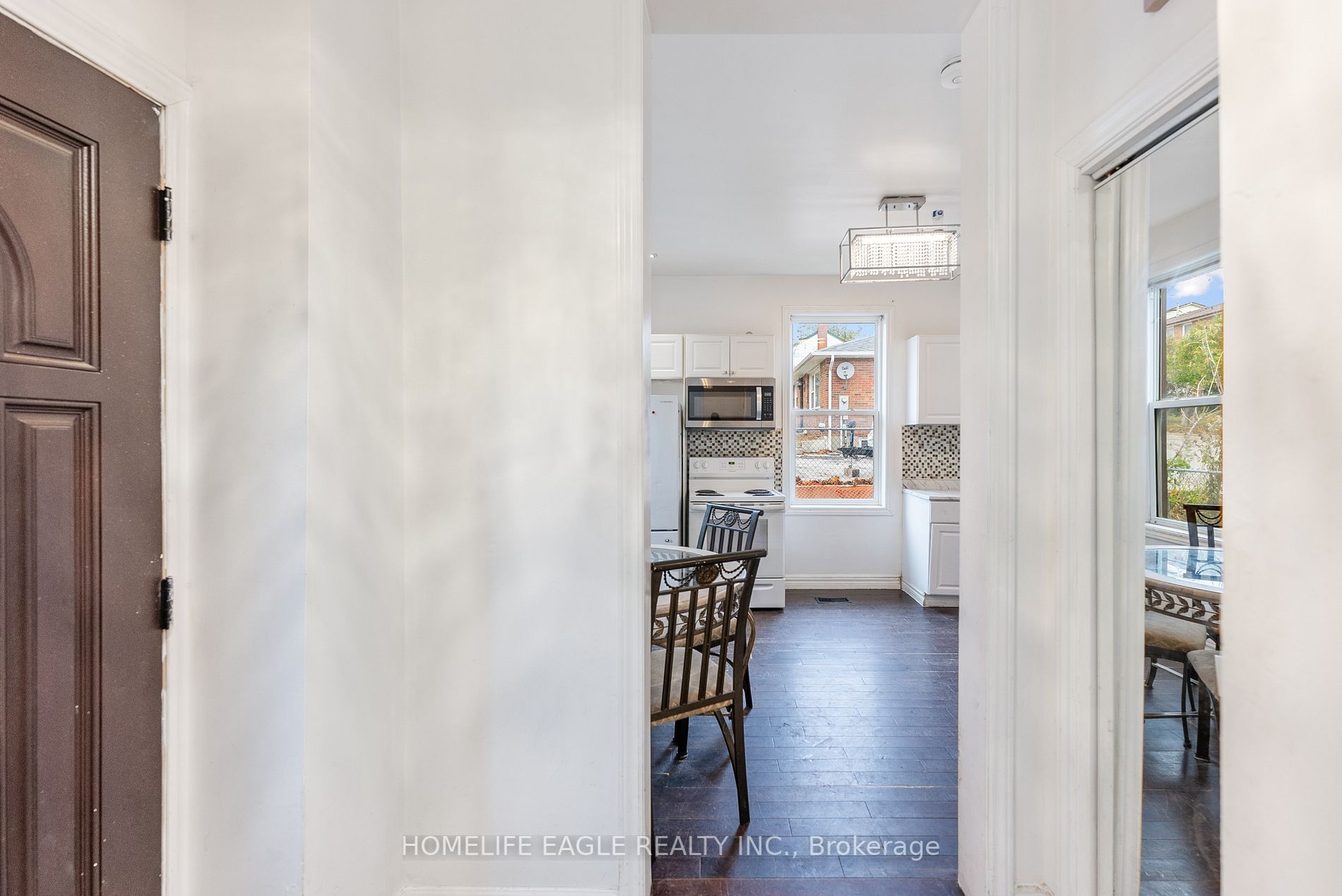 87 Simcoe Rd