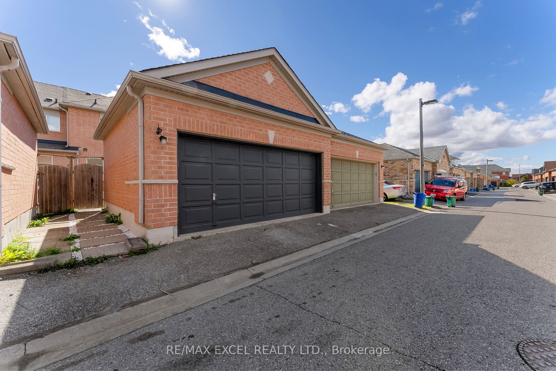 89 Andriana Cres