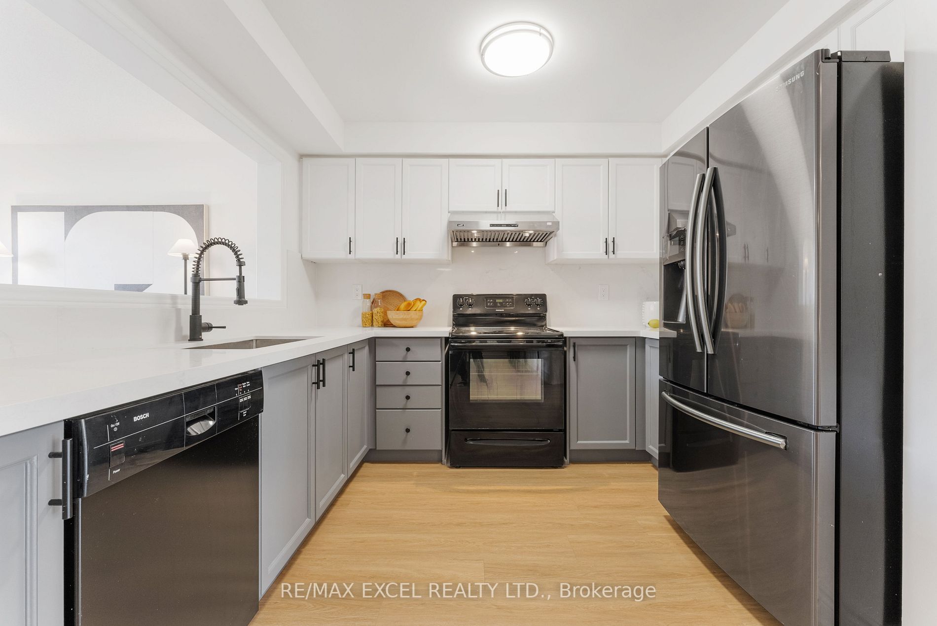89 Andriana Cres