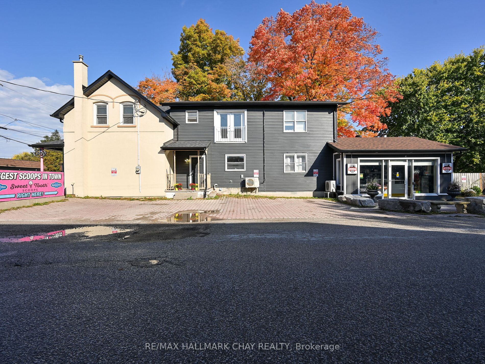 244 Barrie St
