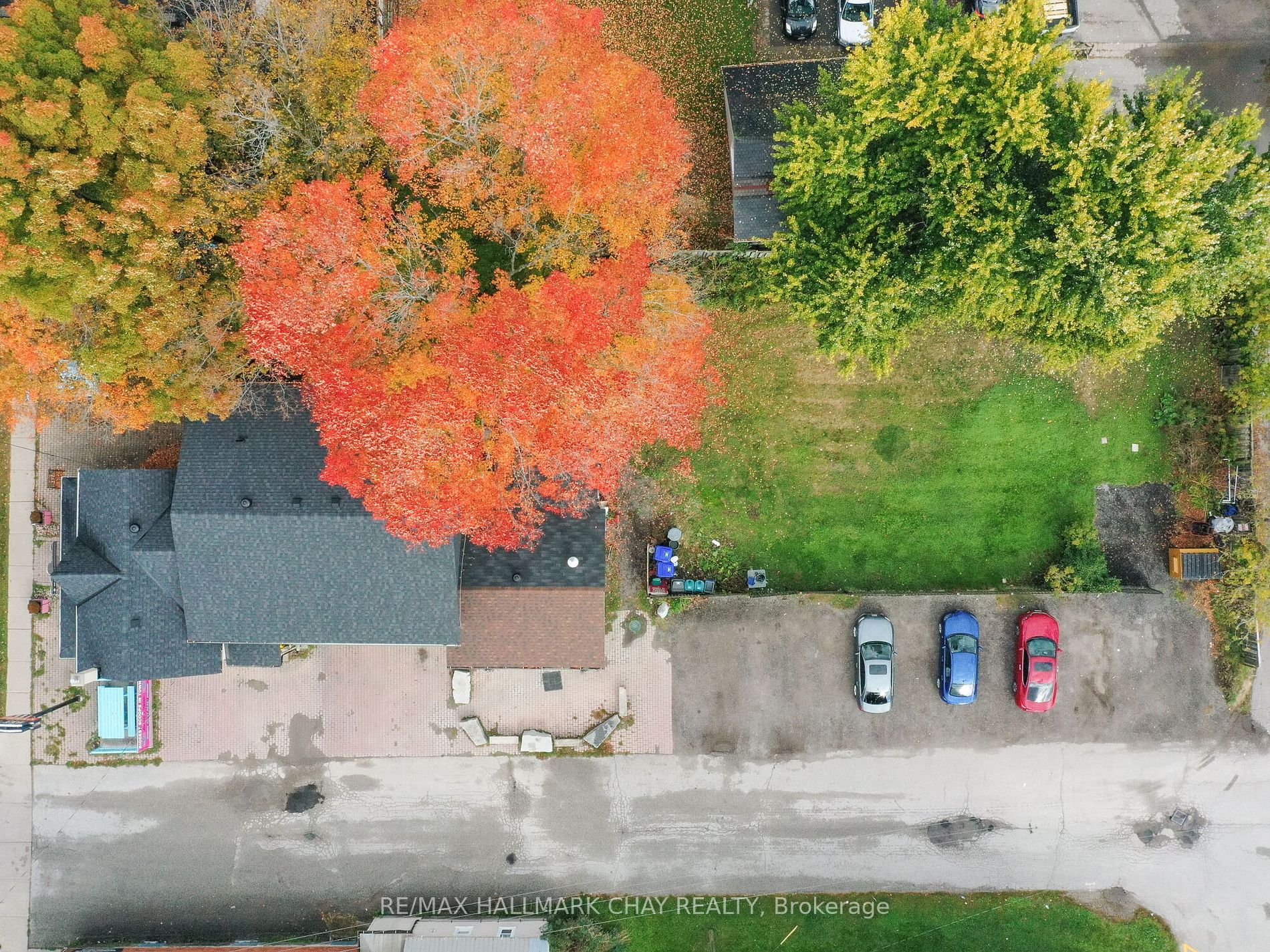 244 Barrie St