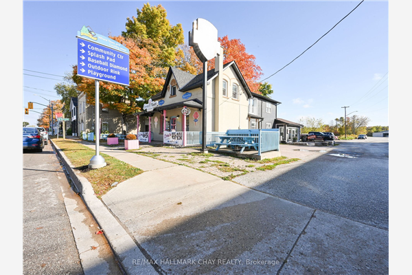 244 Barrie St, Essa