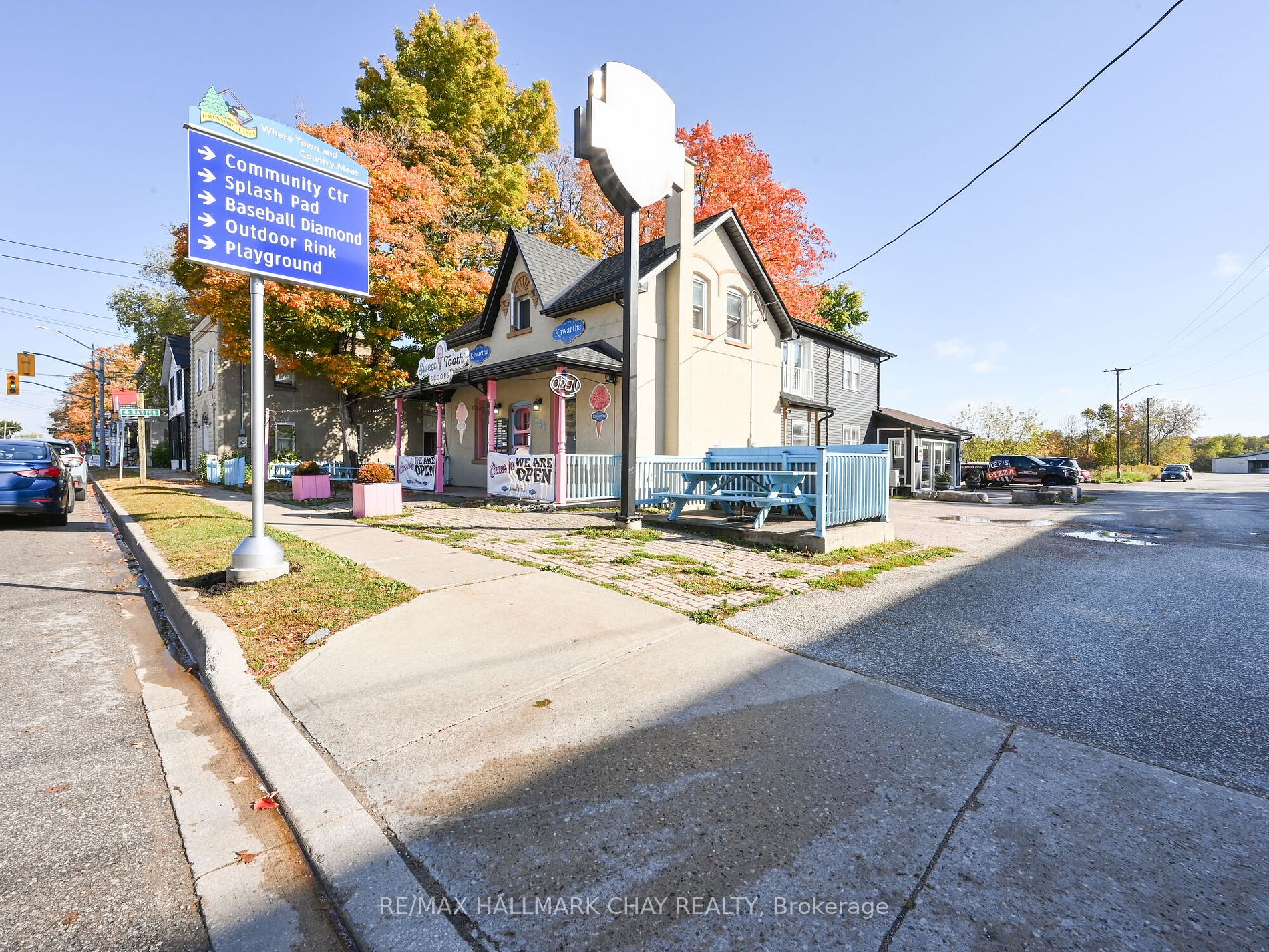 244 Barrie St