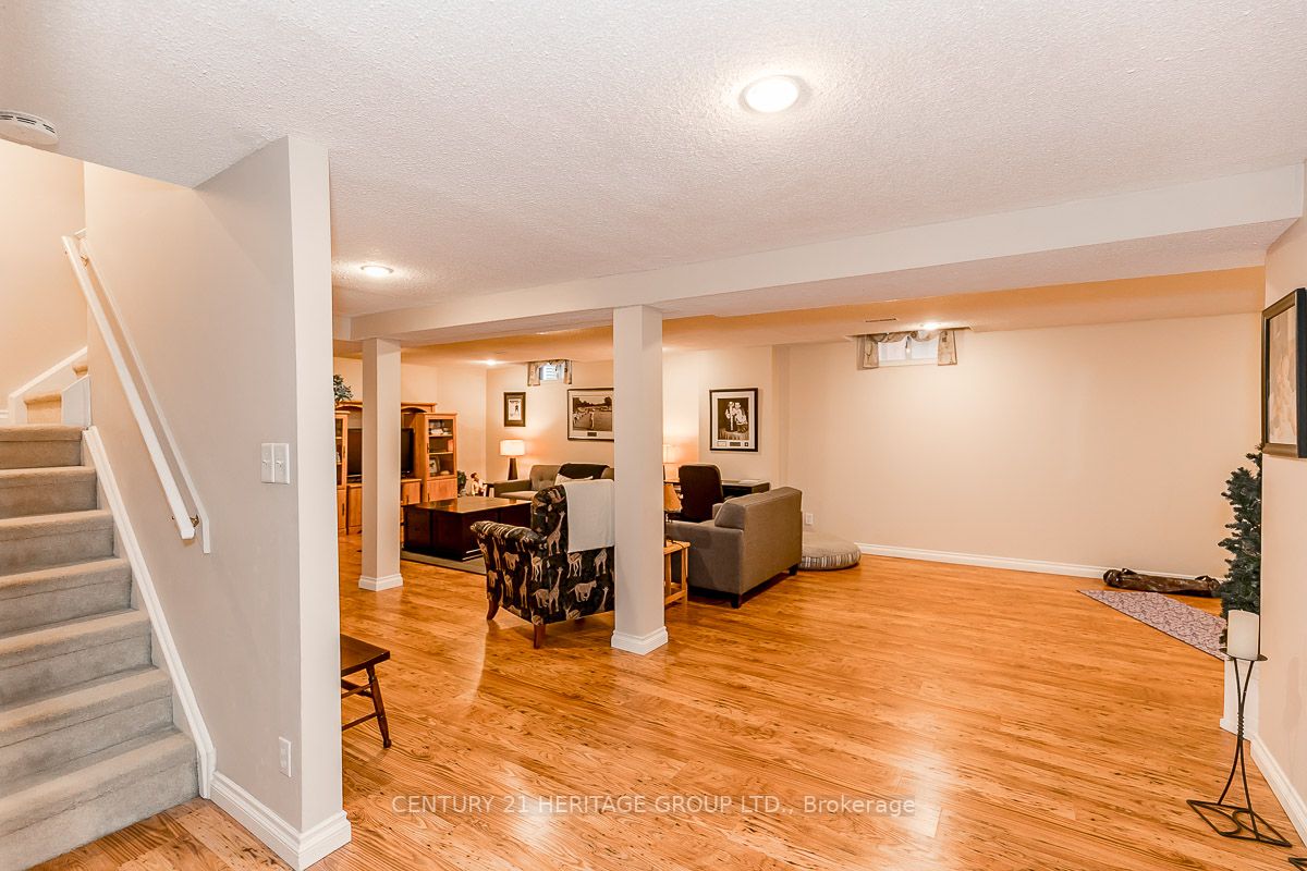385 Traviss Dr