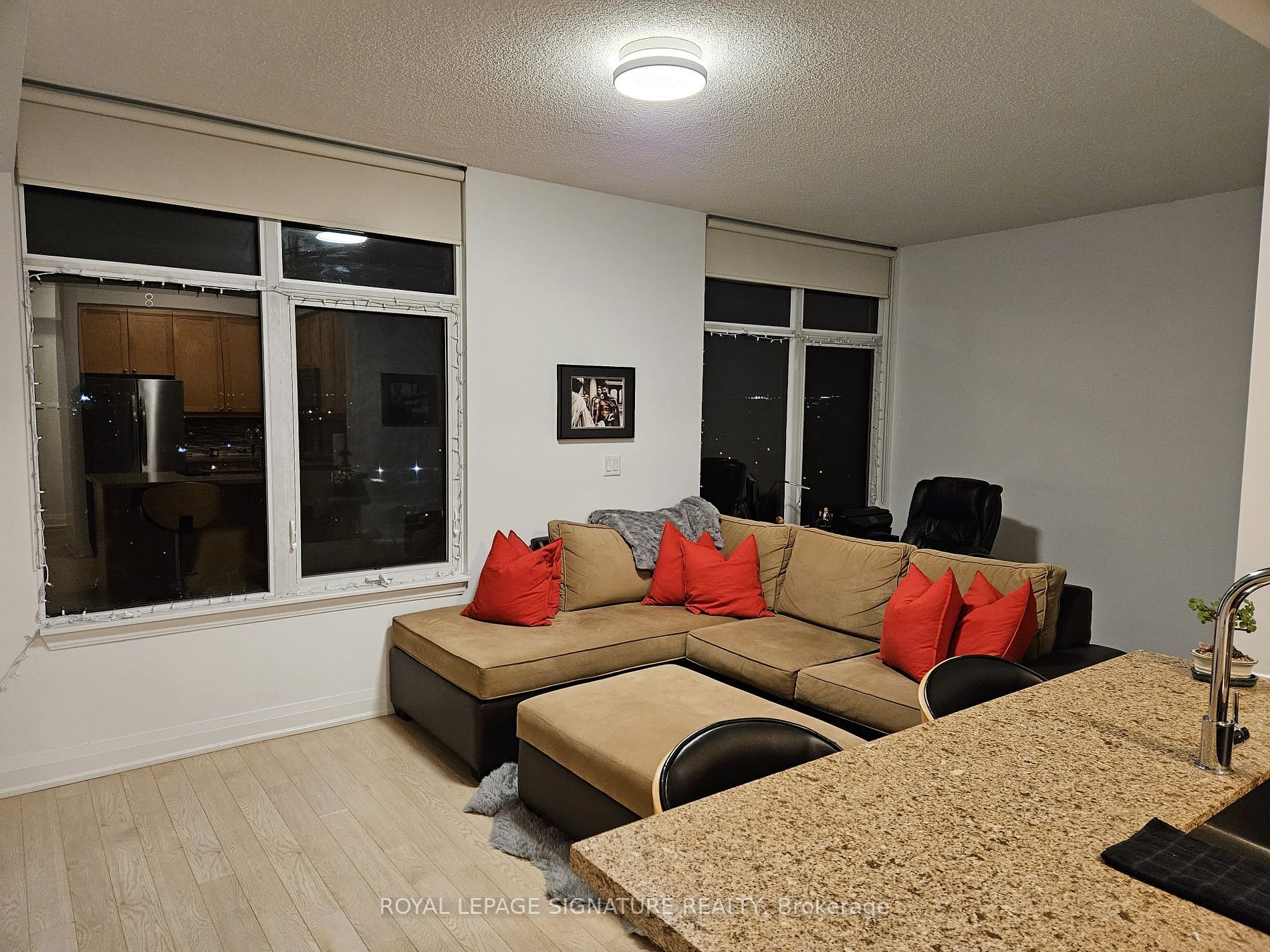 12 Woodstream Boulevard, #919