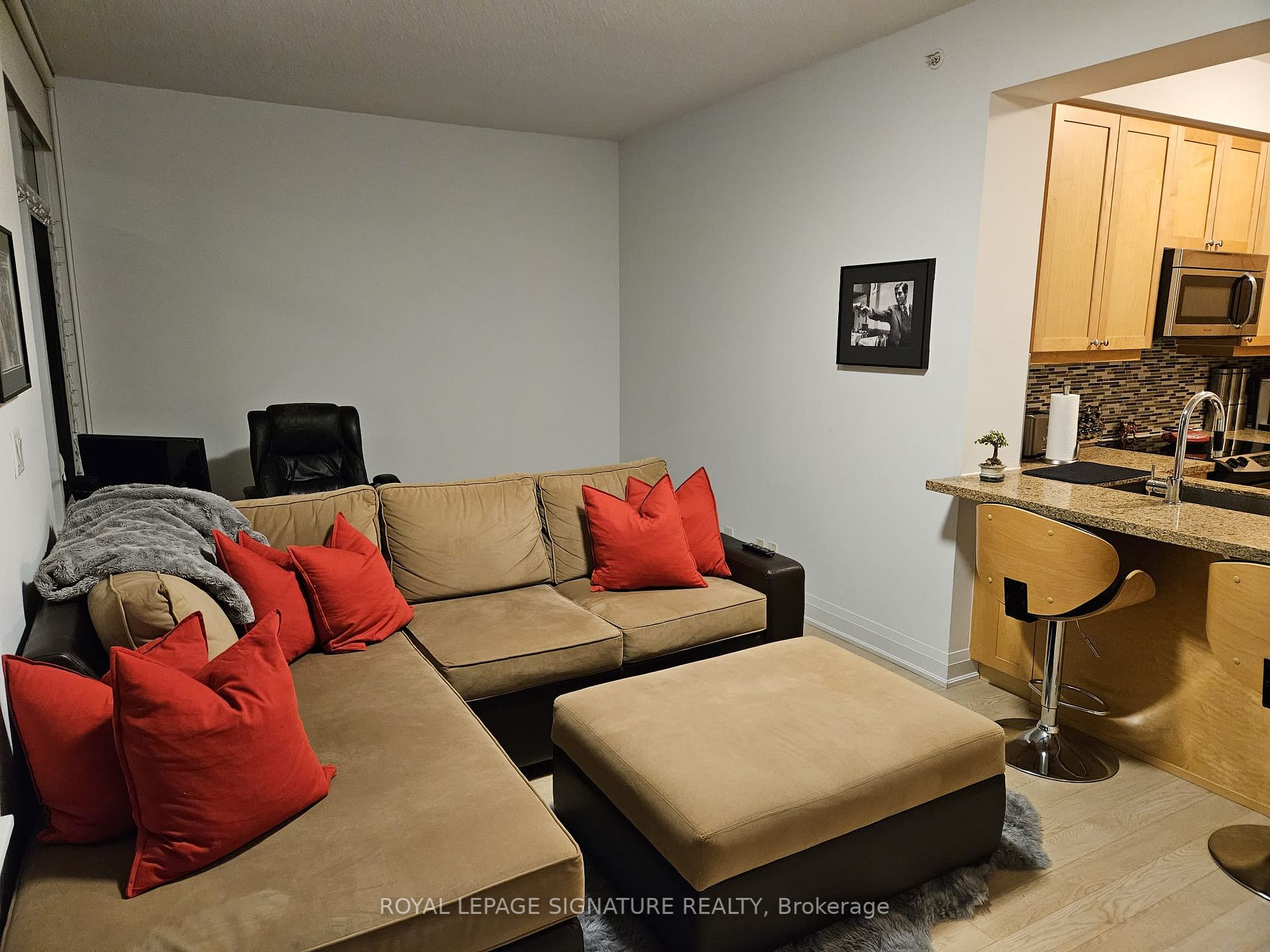 12 Woodstream Boulevard, #919