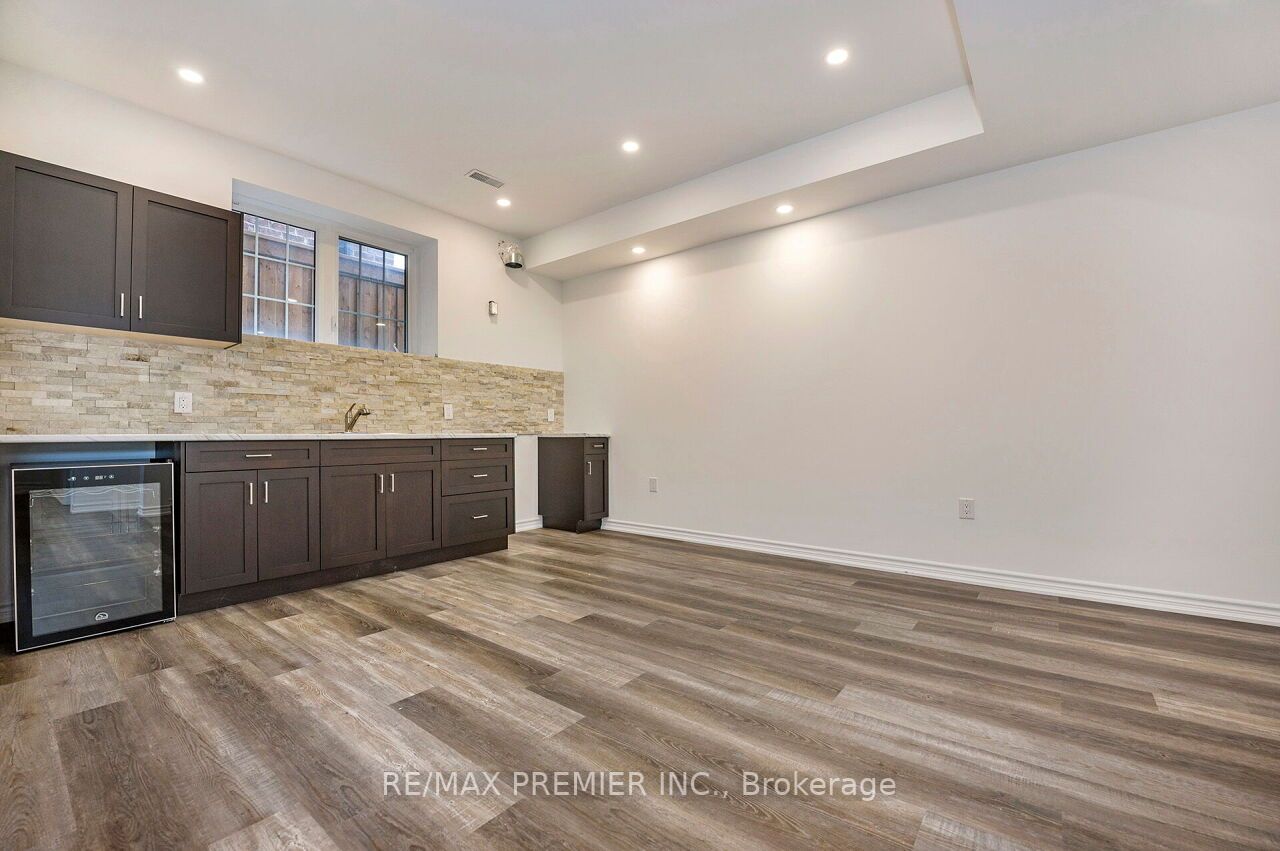 151 Pierre Berton Blvd