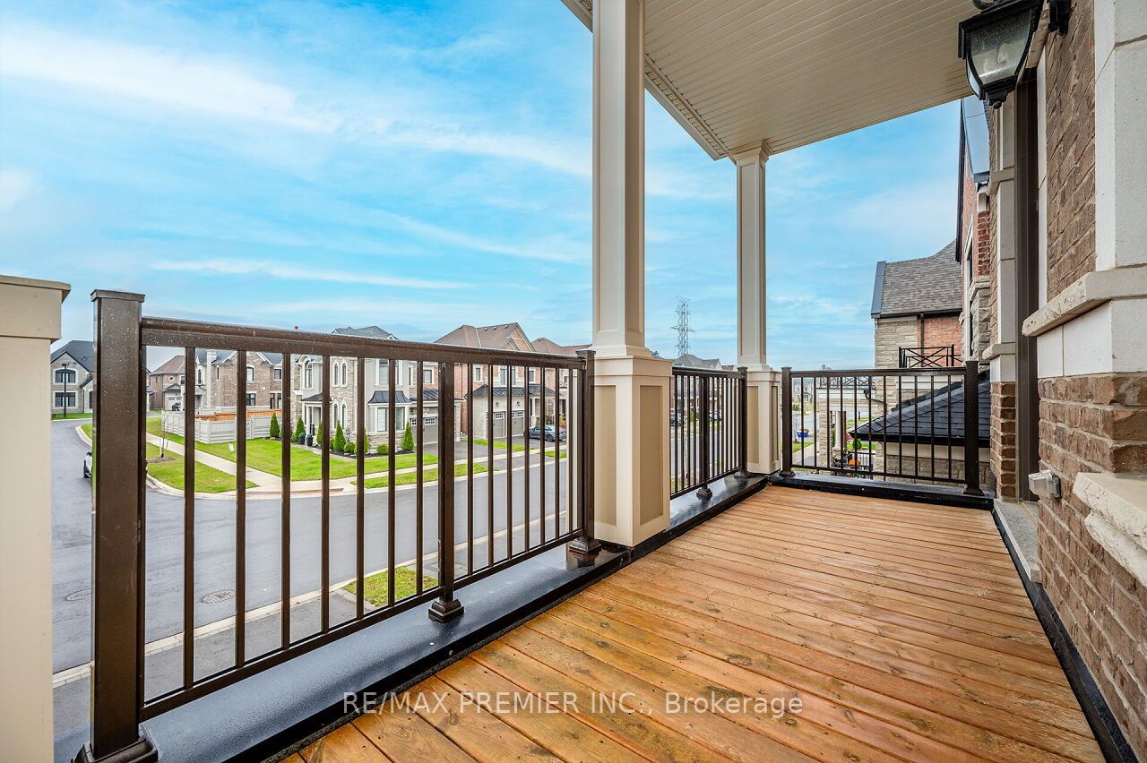 151 Pierre Berton Blvd
