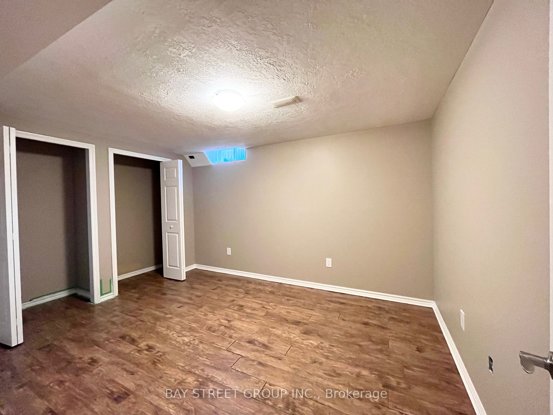 9 Gale Way, #Lower