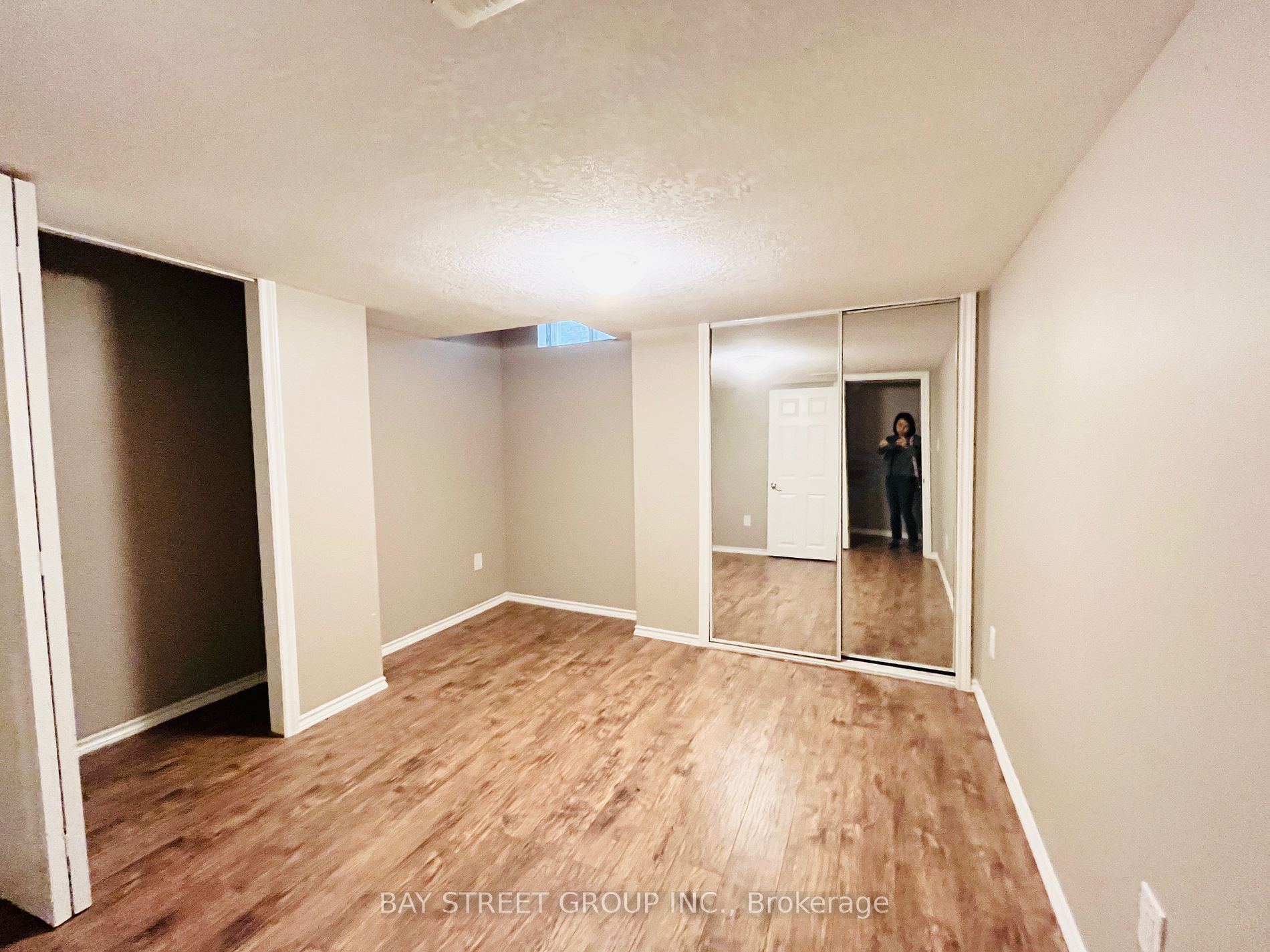 9 Gale Way, #Lower