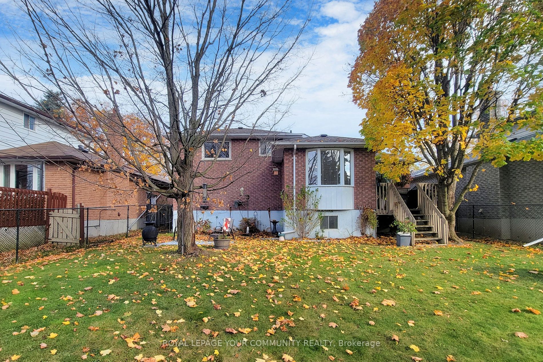 4 Oakmeadow Blvd