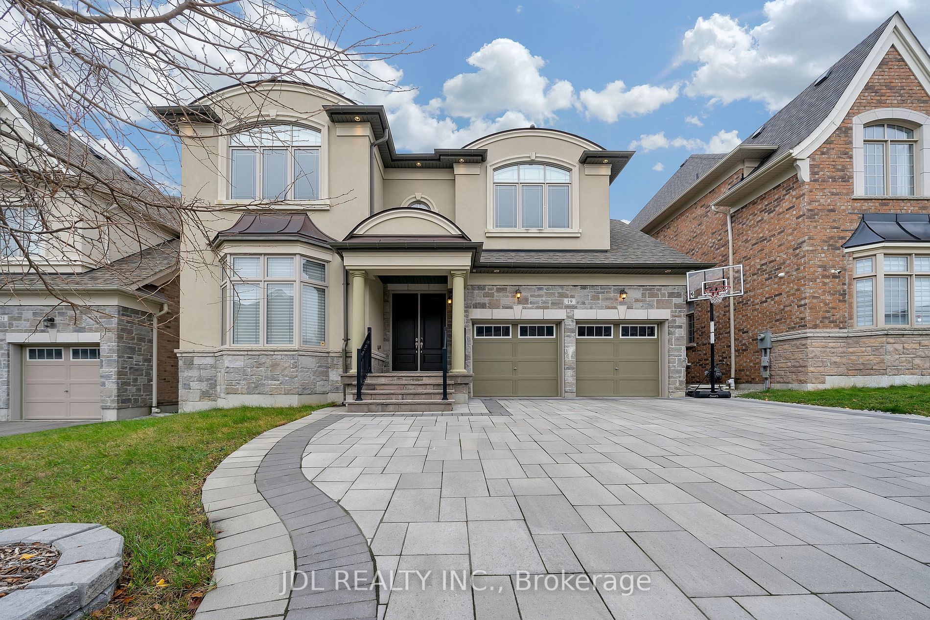 19 Mower Ave