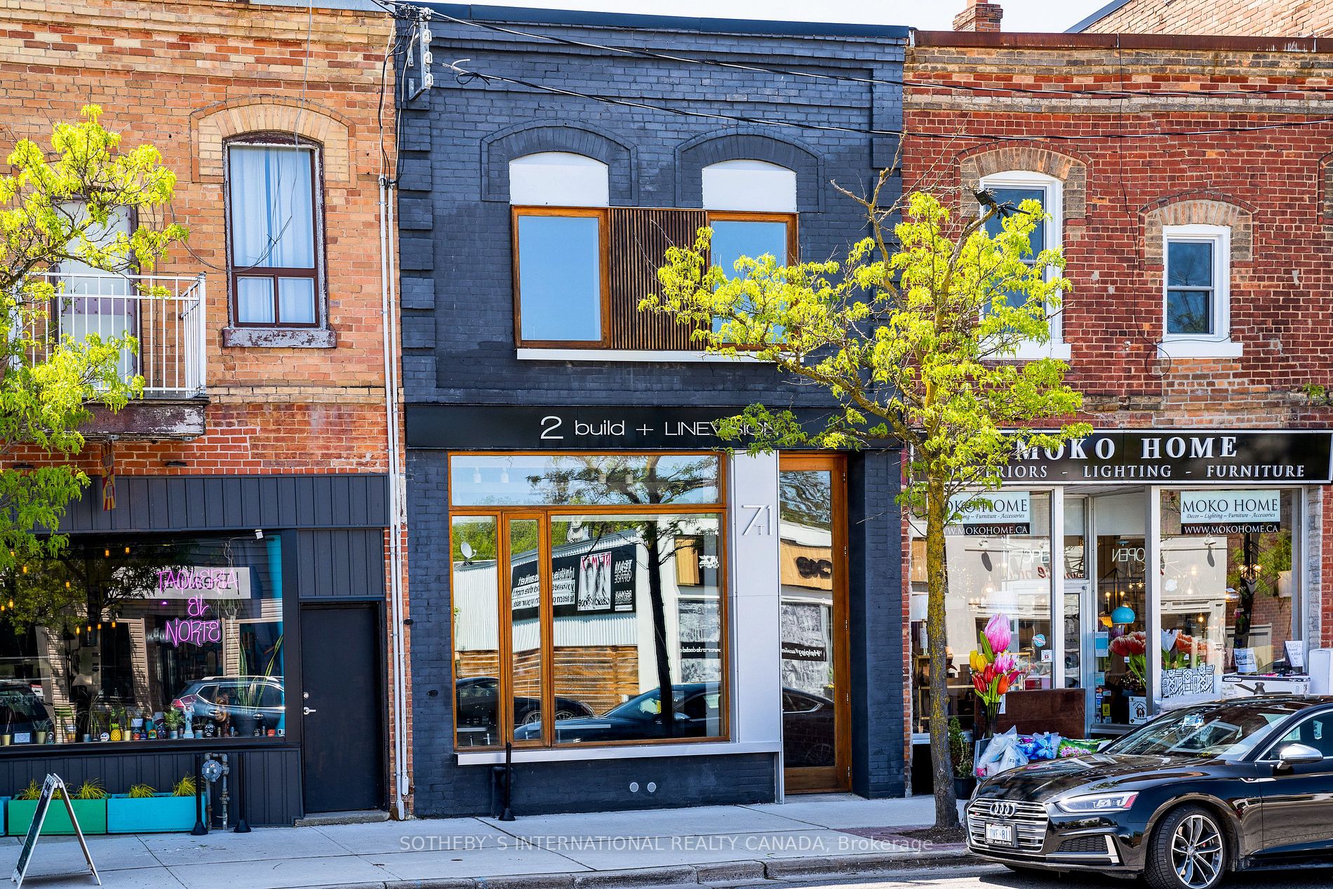 71 Victoria St W