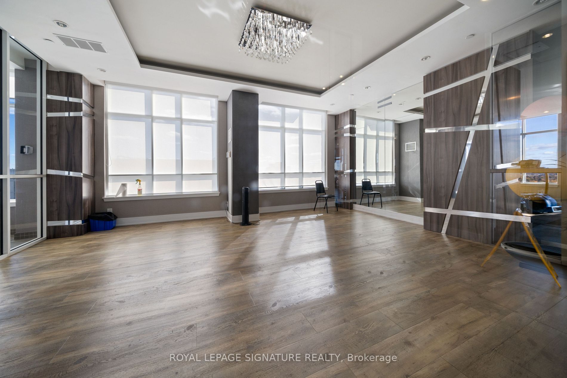 9201 Yonge St, #707Nw