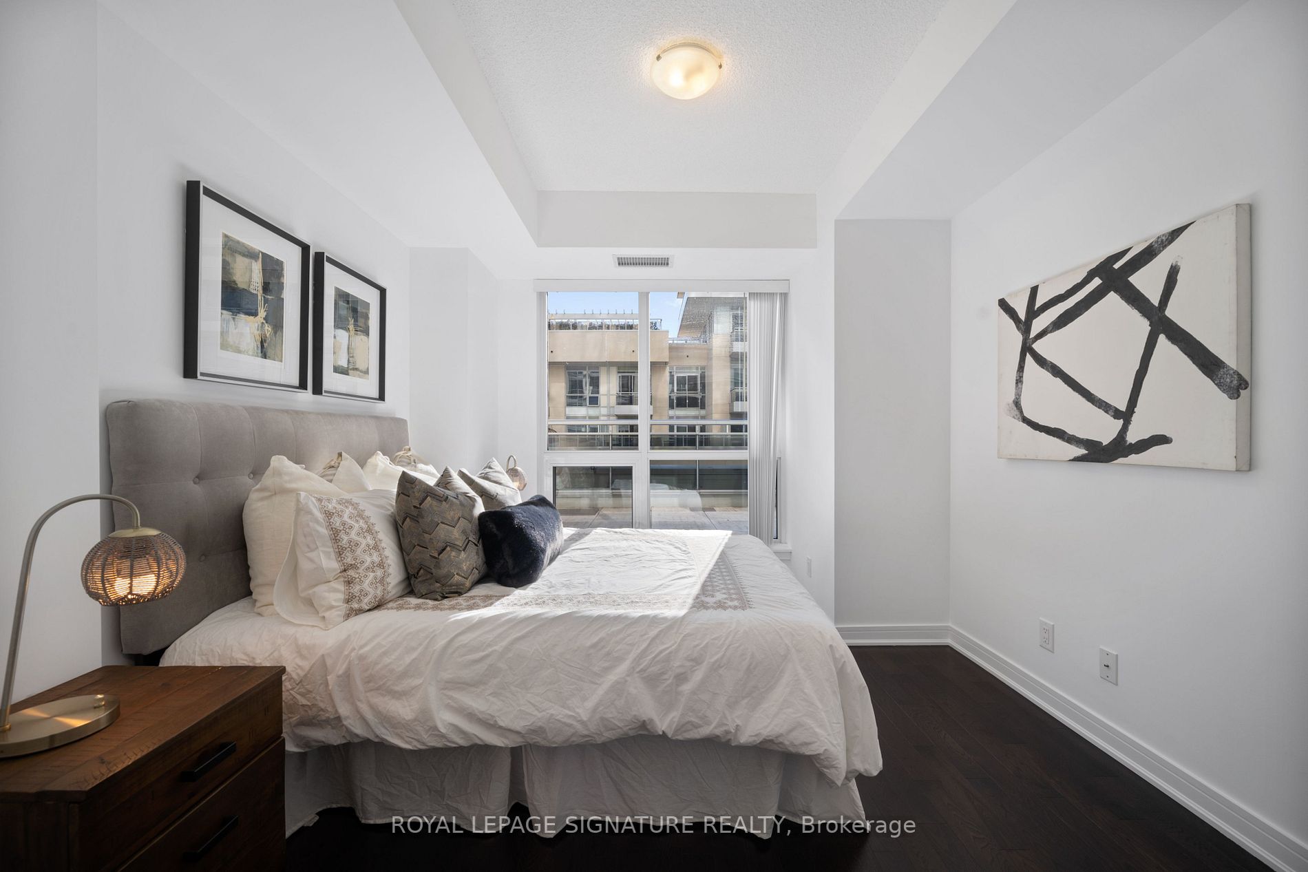 9201 Yonge St, #707Nw