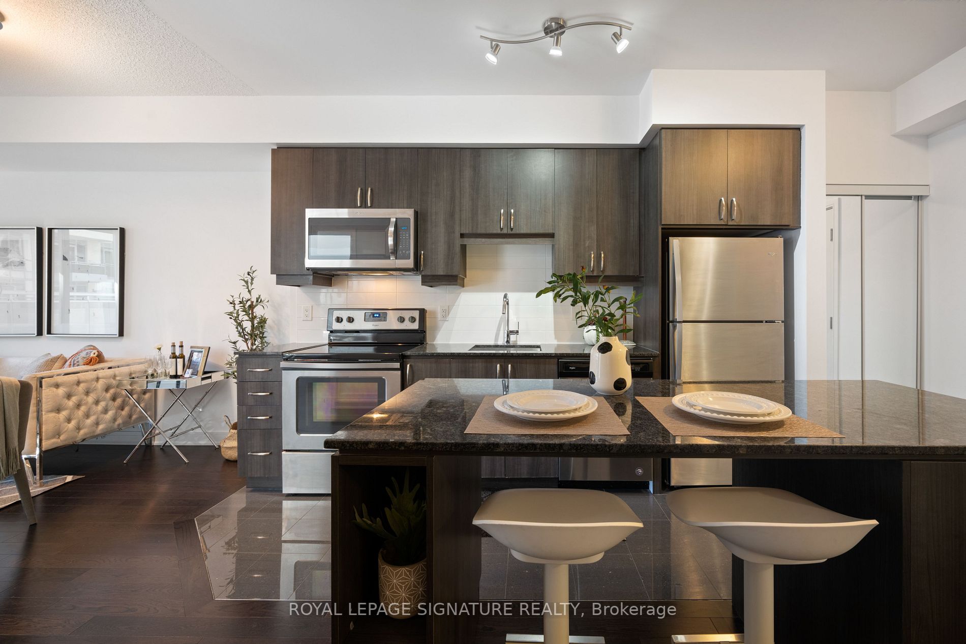 9201 Yonge St, #707Nw