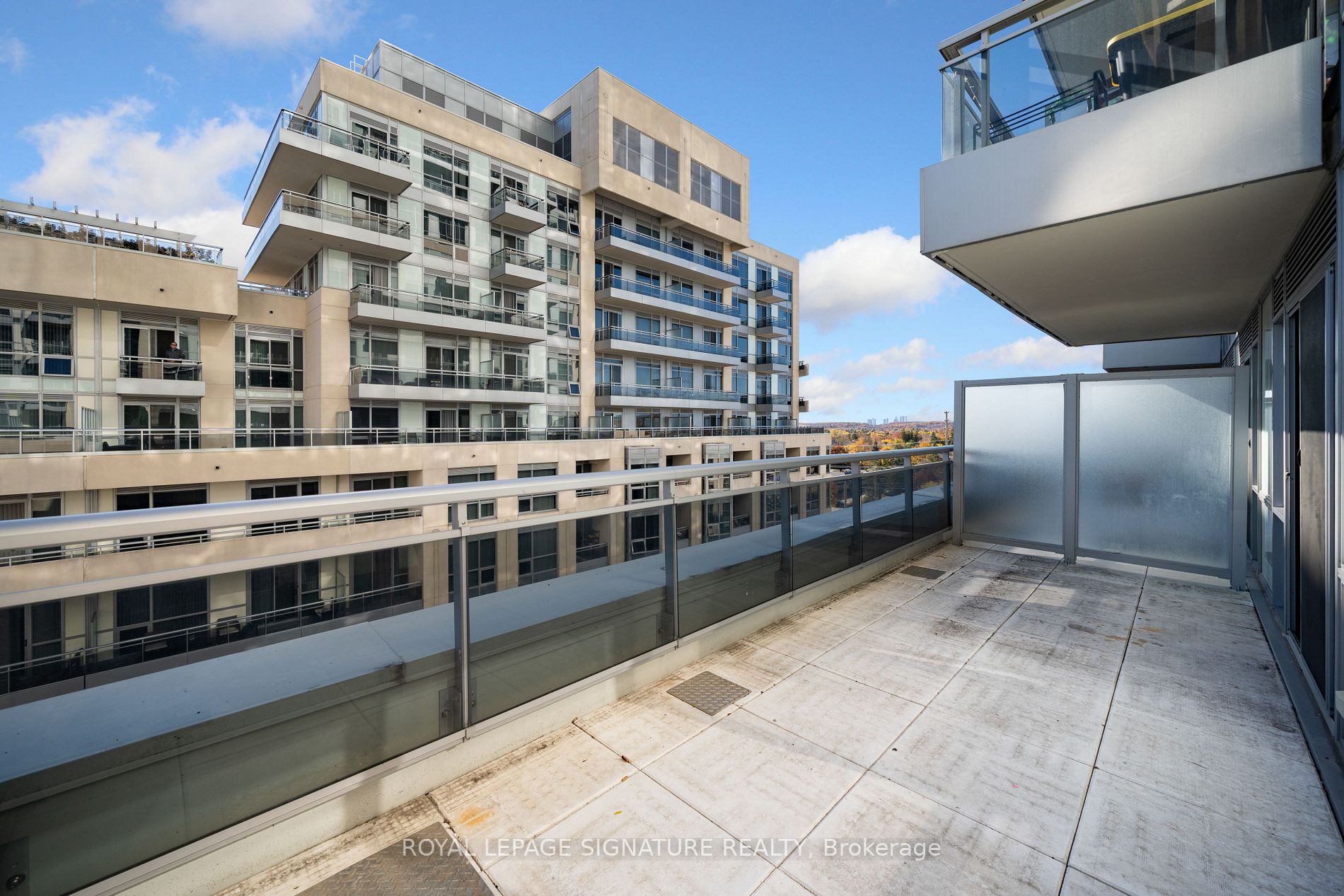 9201 Yonge St, #707Nw