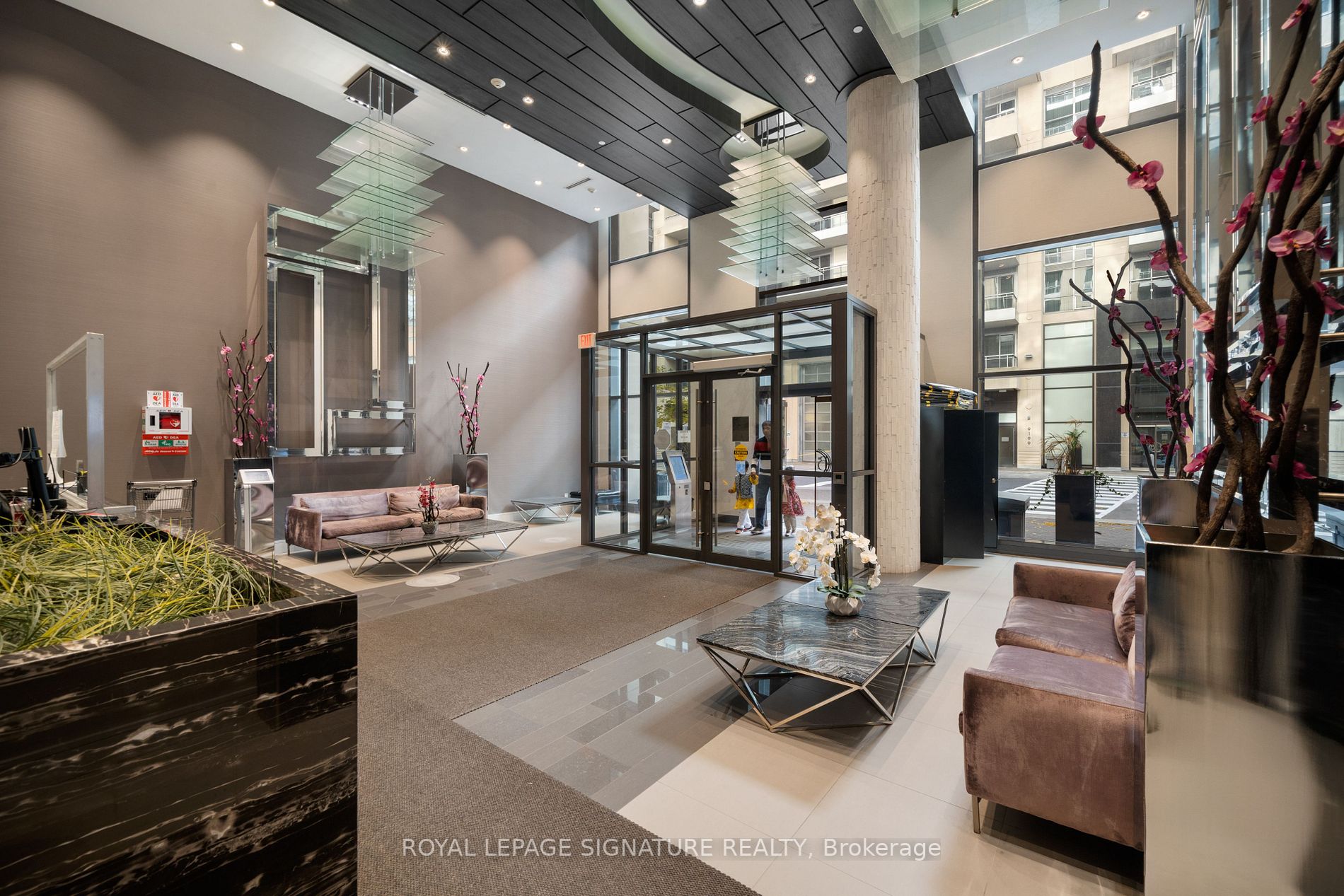 9201 Yonge St, #707Nw