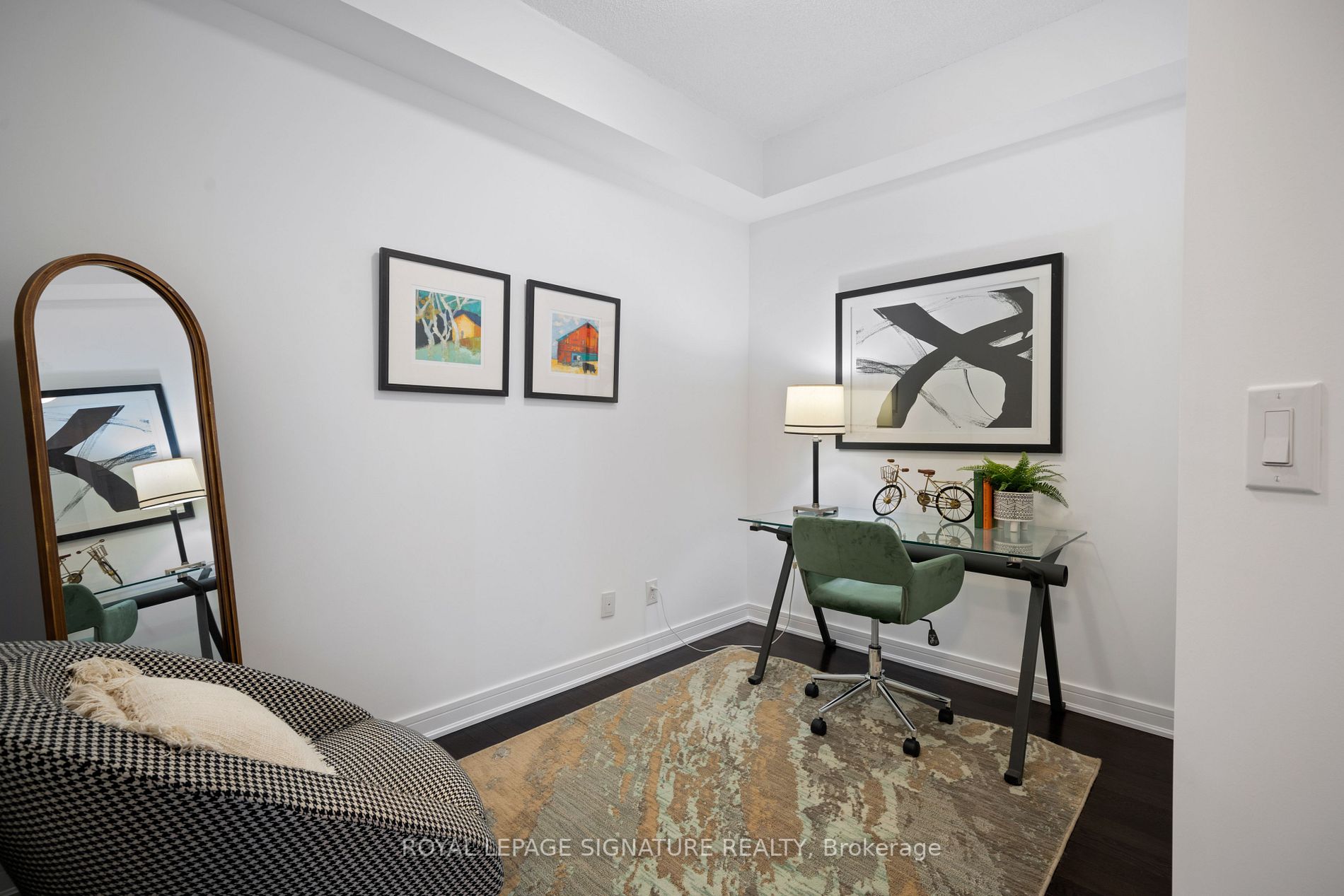 9201 Yonge St, #707Nw