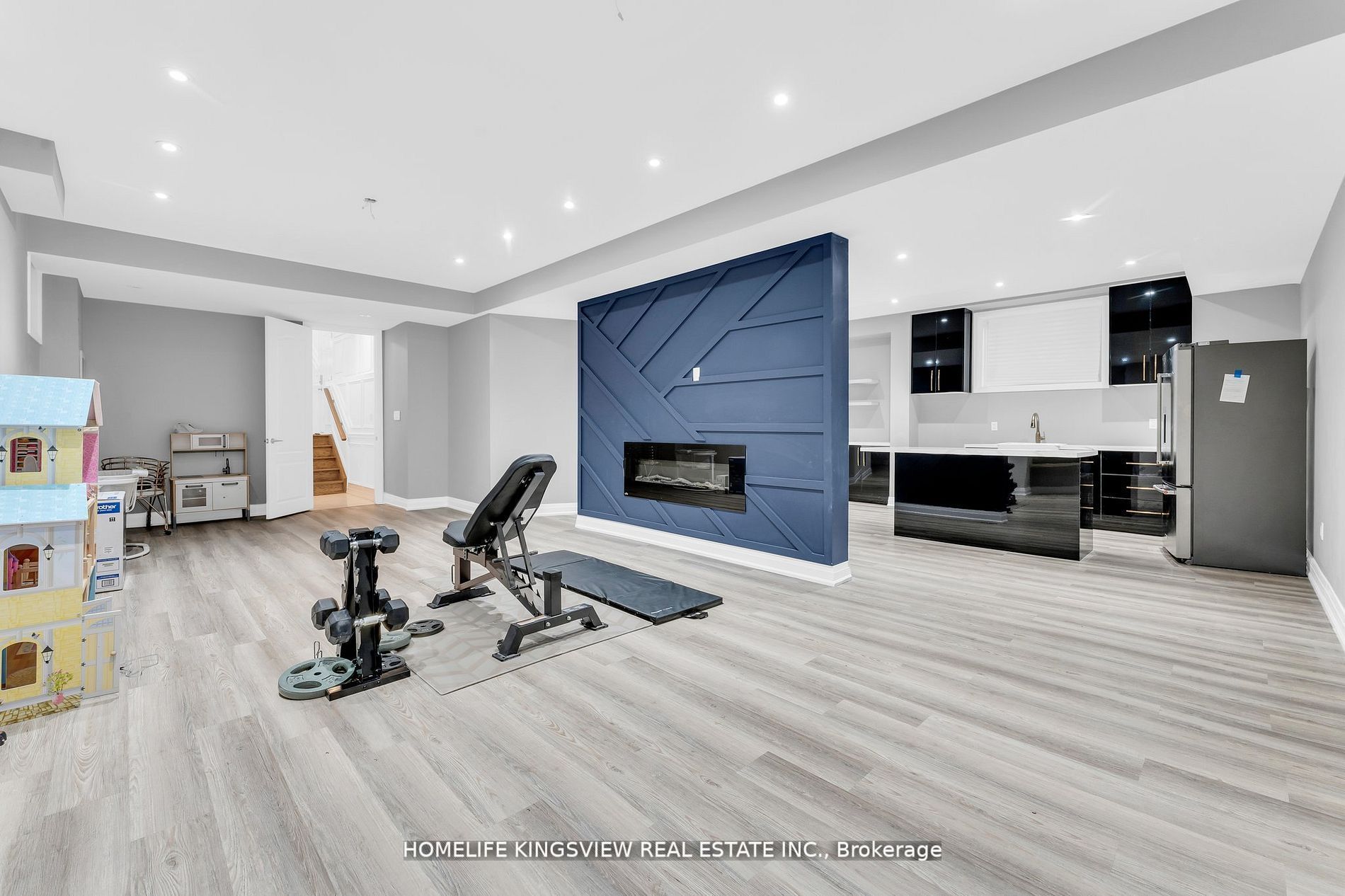 48 Pierre Berton Blvd