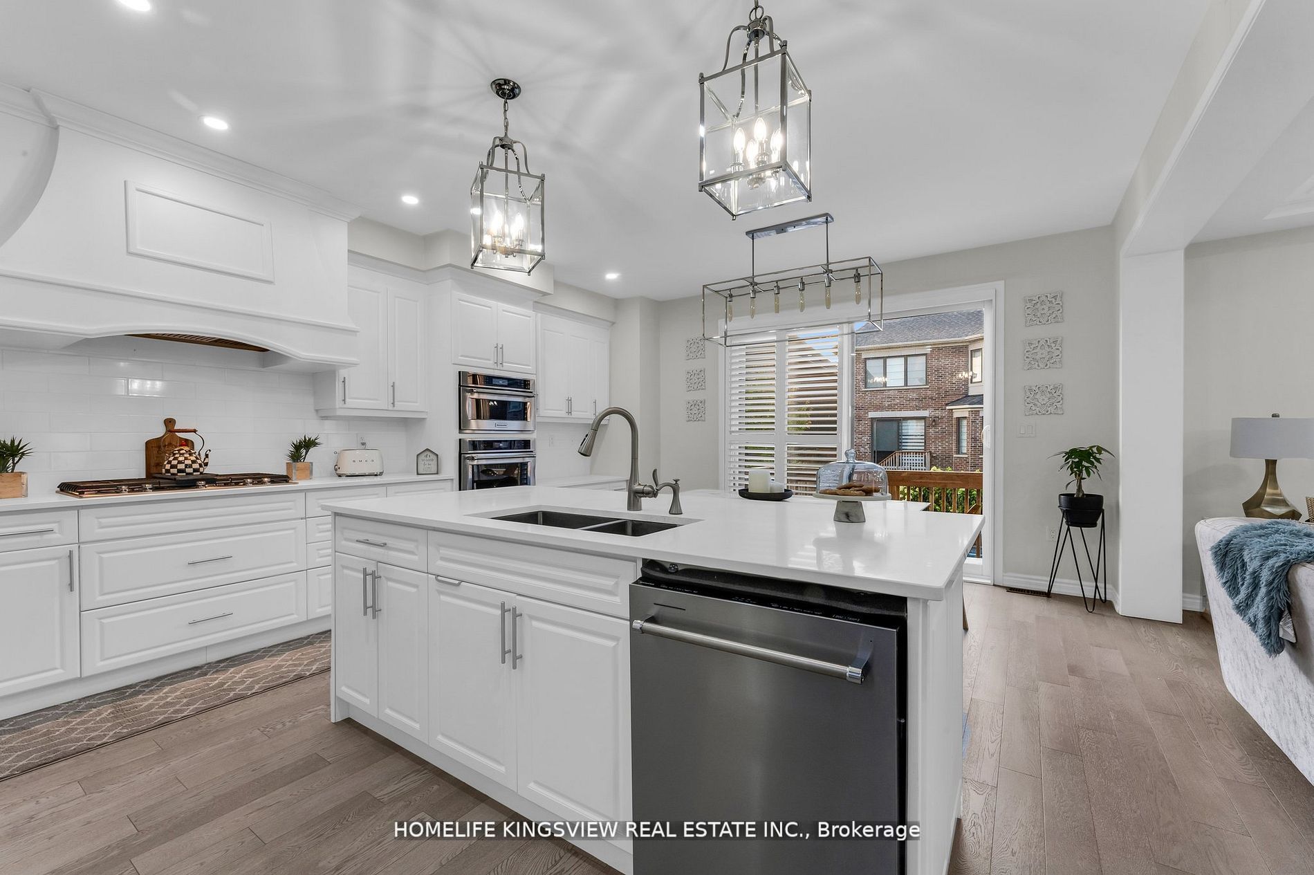 48 Pierre Berton Blvd