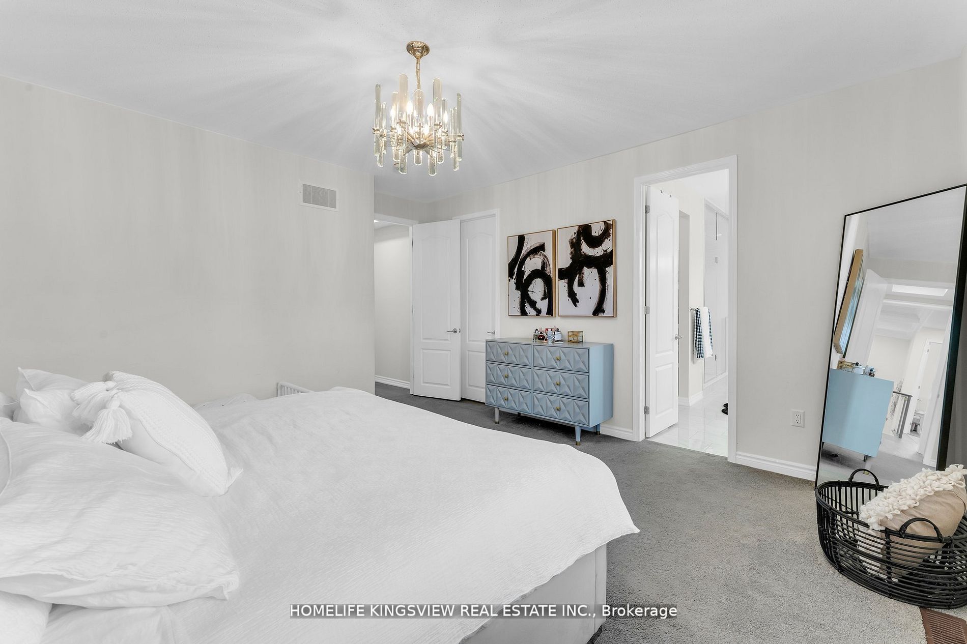 48 Pierre Berton Blvd