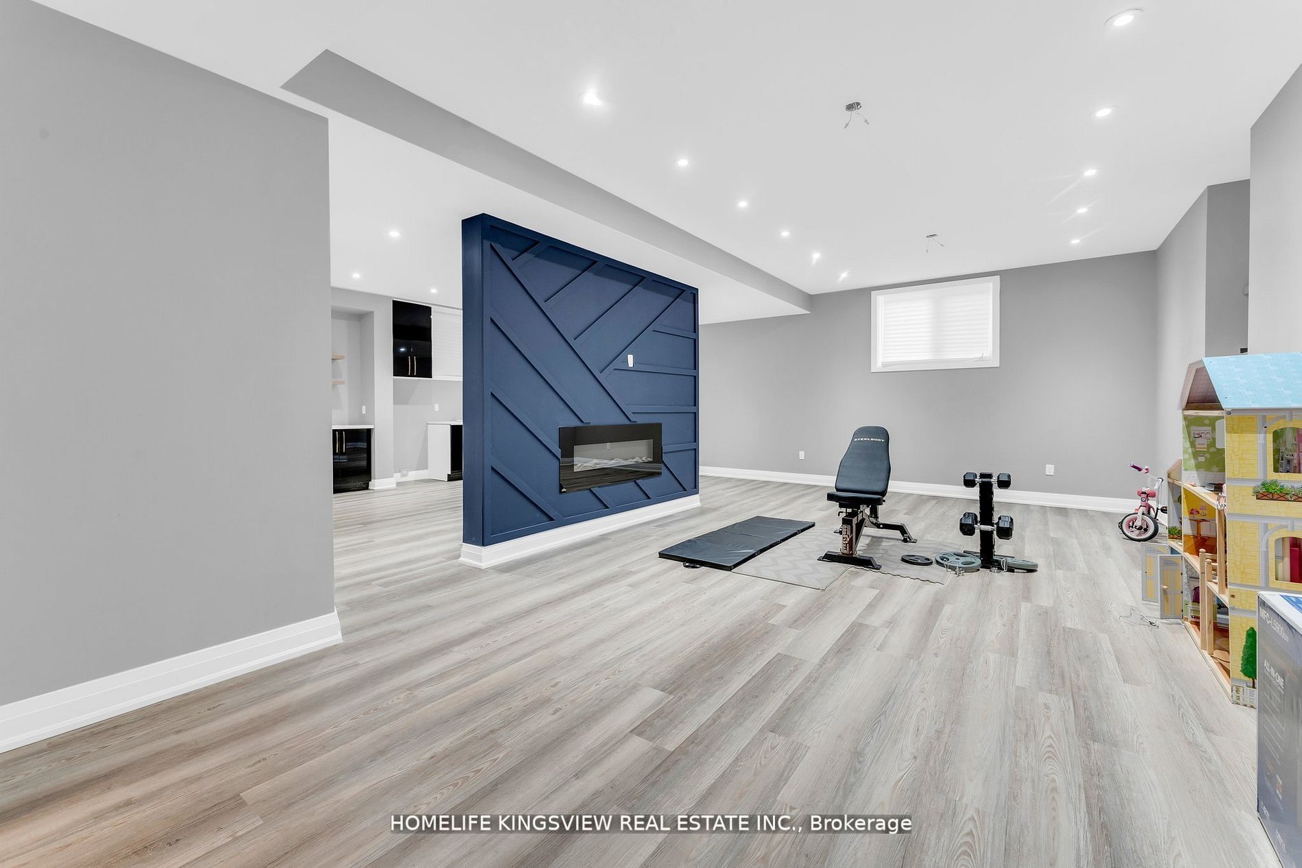 48 Pierre Berton Blvd