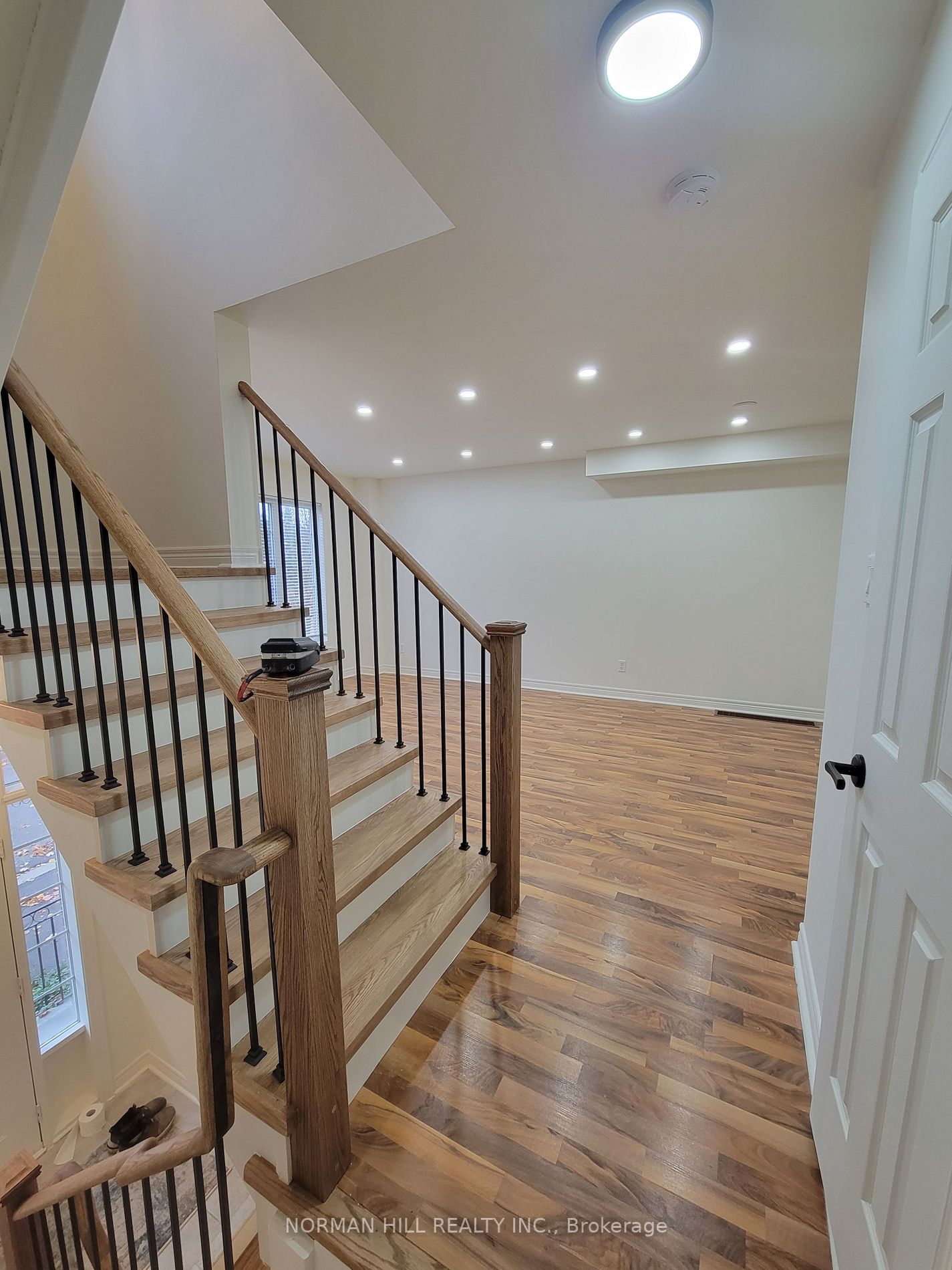 40 Mosaics Ave, #11
