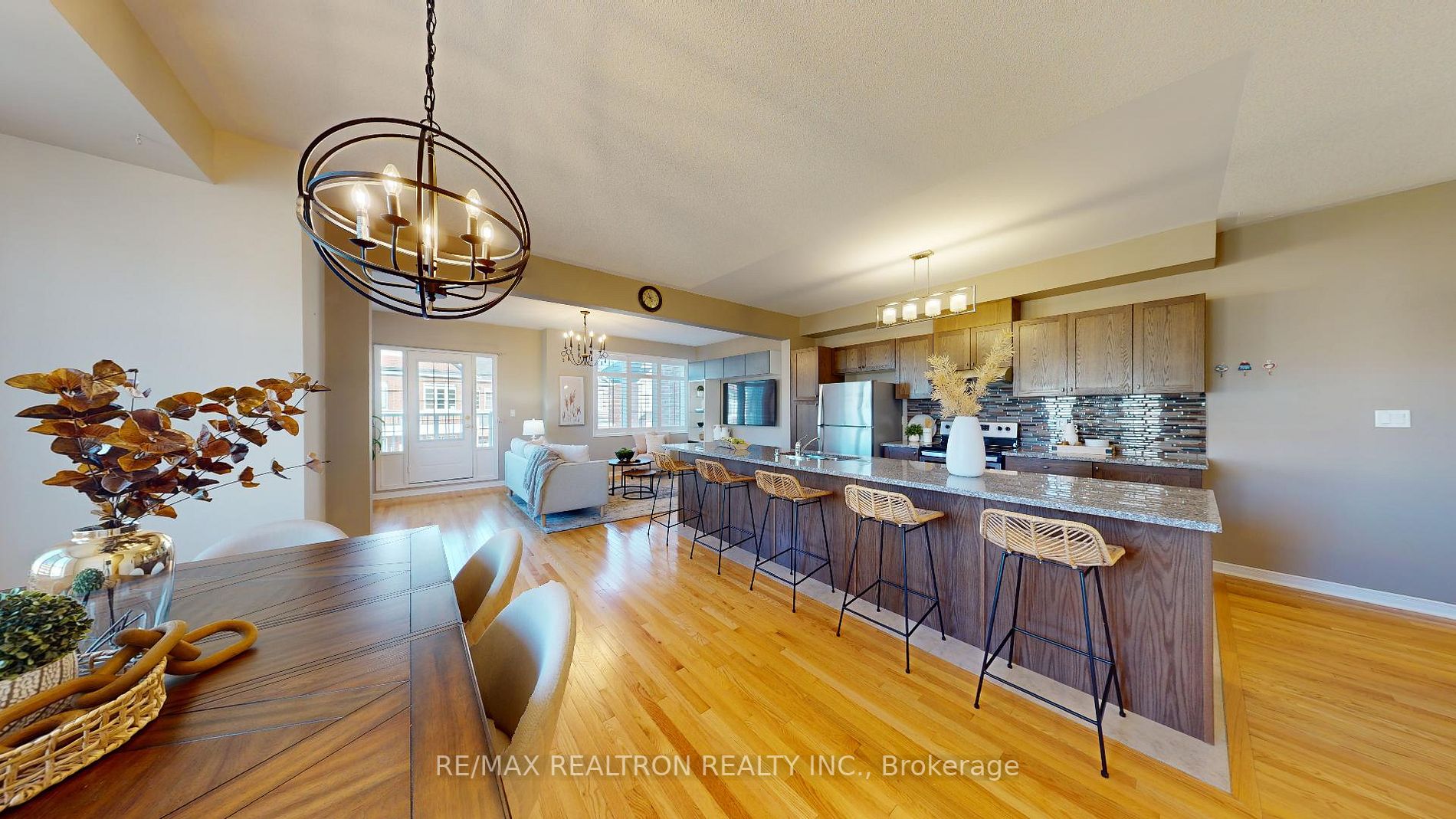 87 Ness Dr